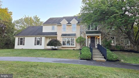 190 LAMB TAVERN LANE GLENMOORE PA 19343