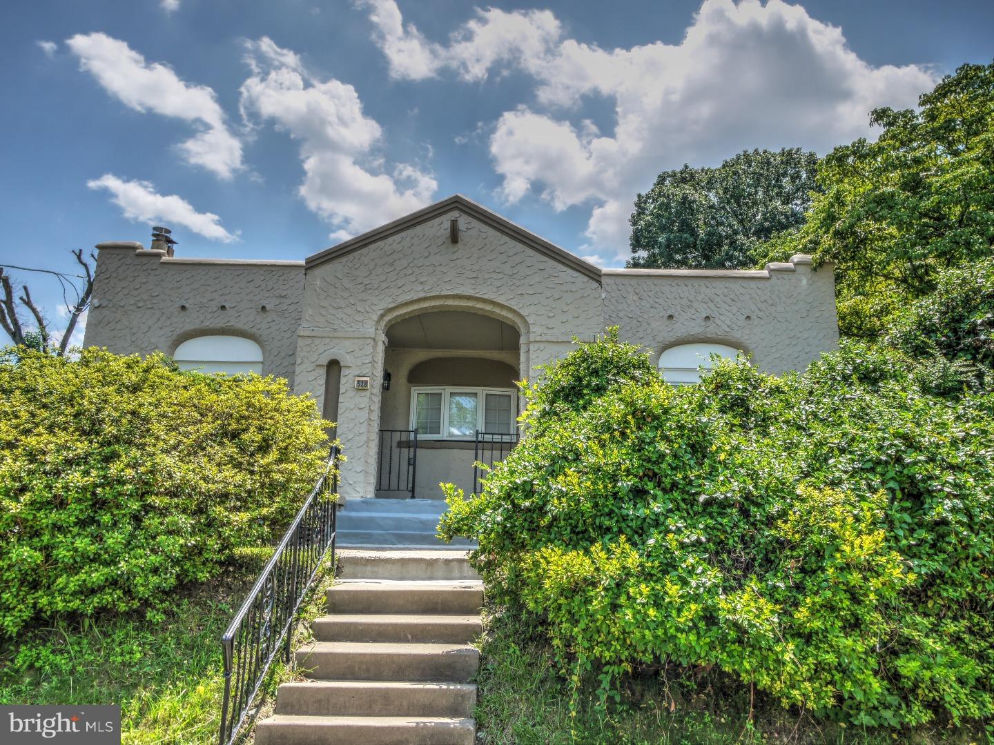 HOLLYWOOD - Residential