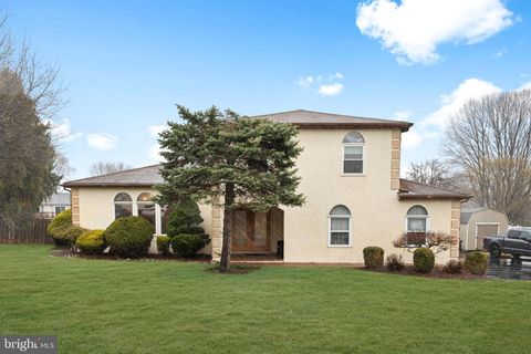 69 NANCY DRIVE RICHBORO PA 18954