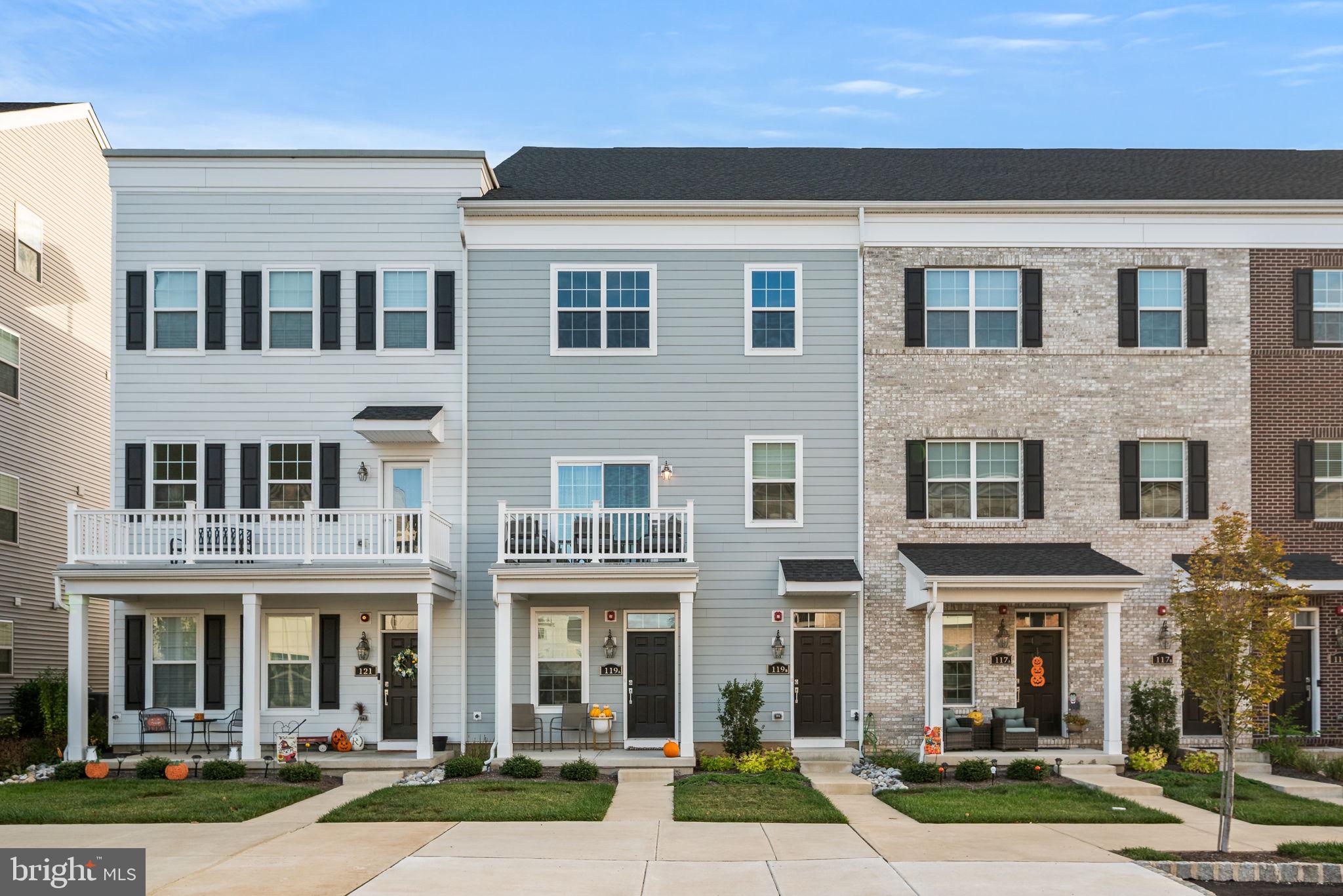 WATERSIDE - Residential