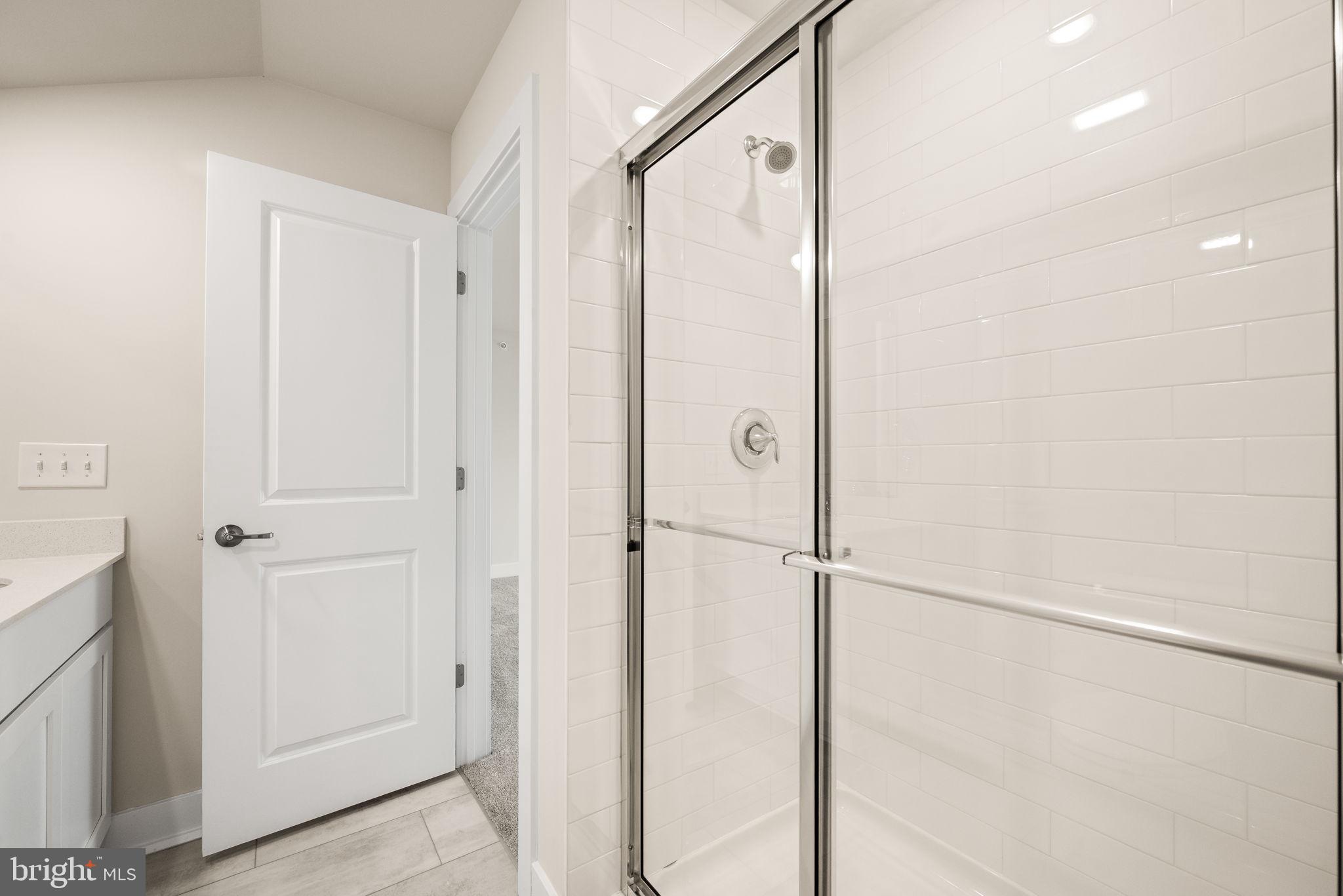 WATERSIDE - Residential