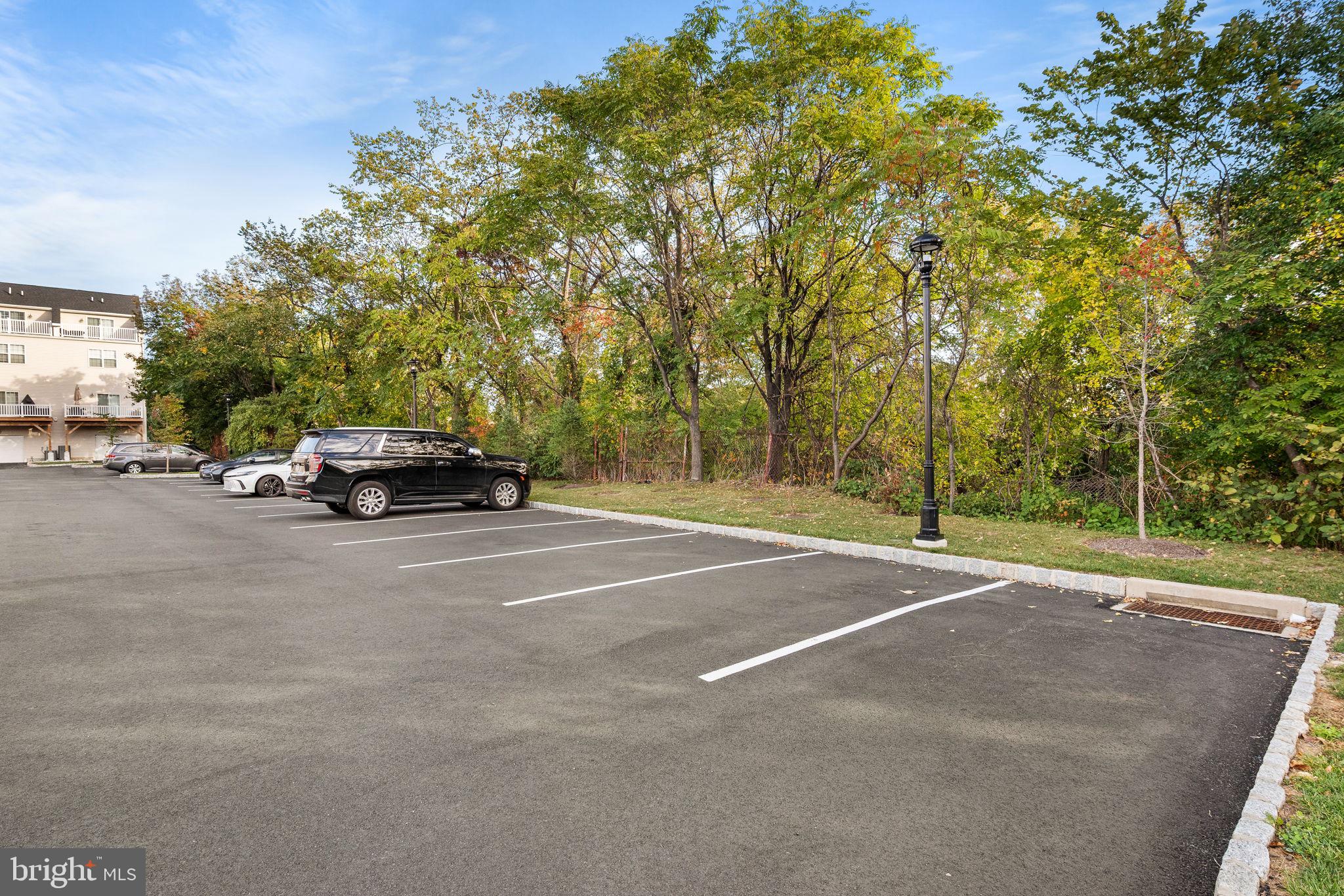 WATERSIDE - Residential