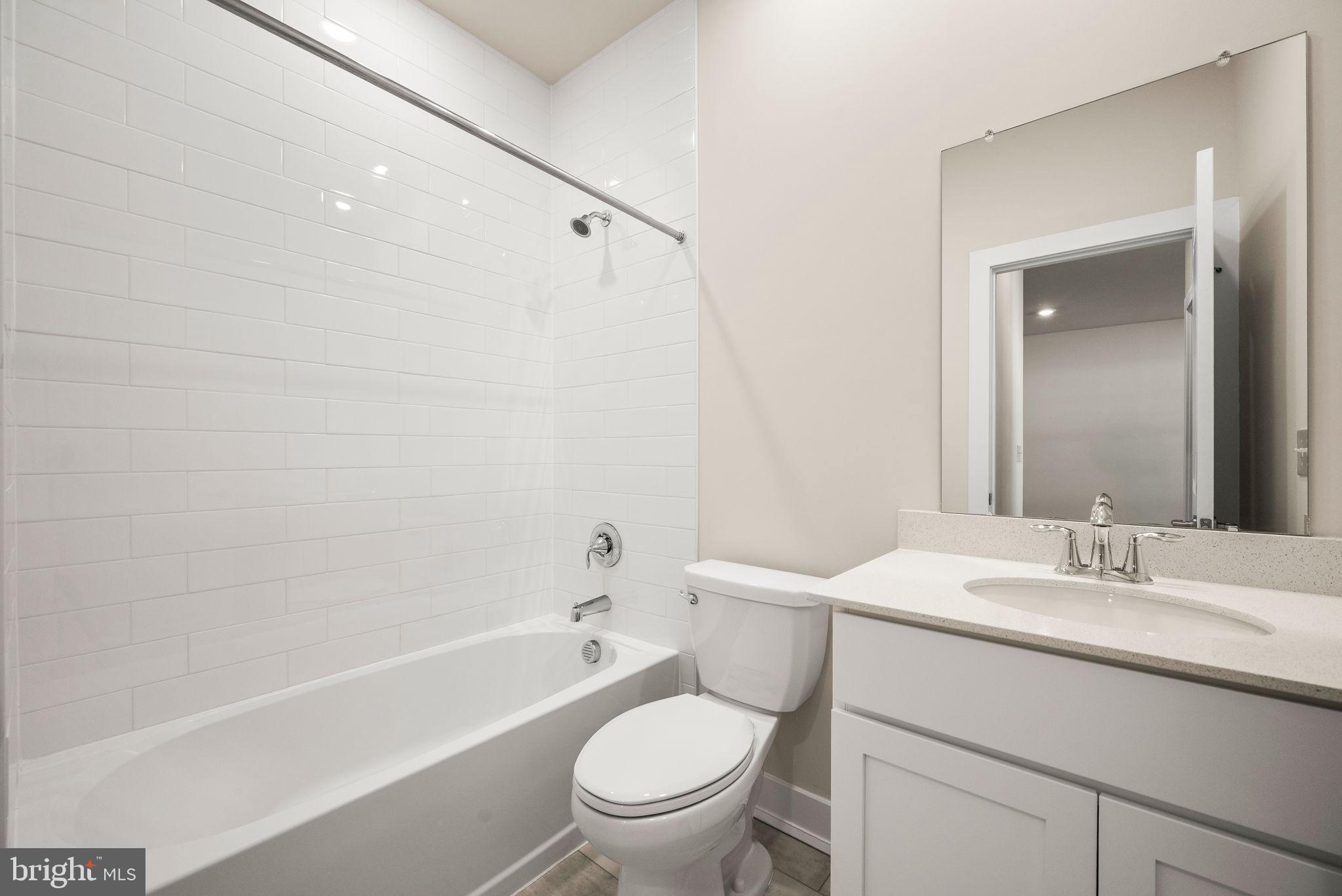 WATERSIDE - Residential