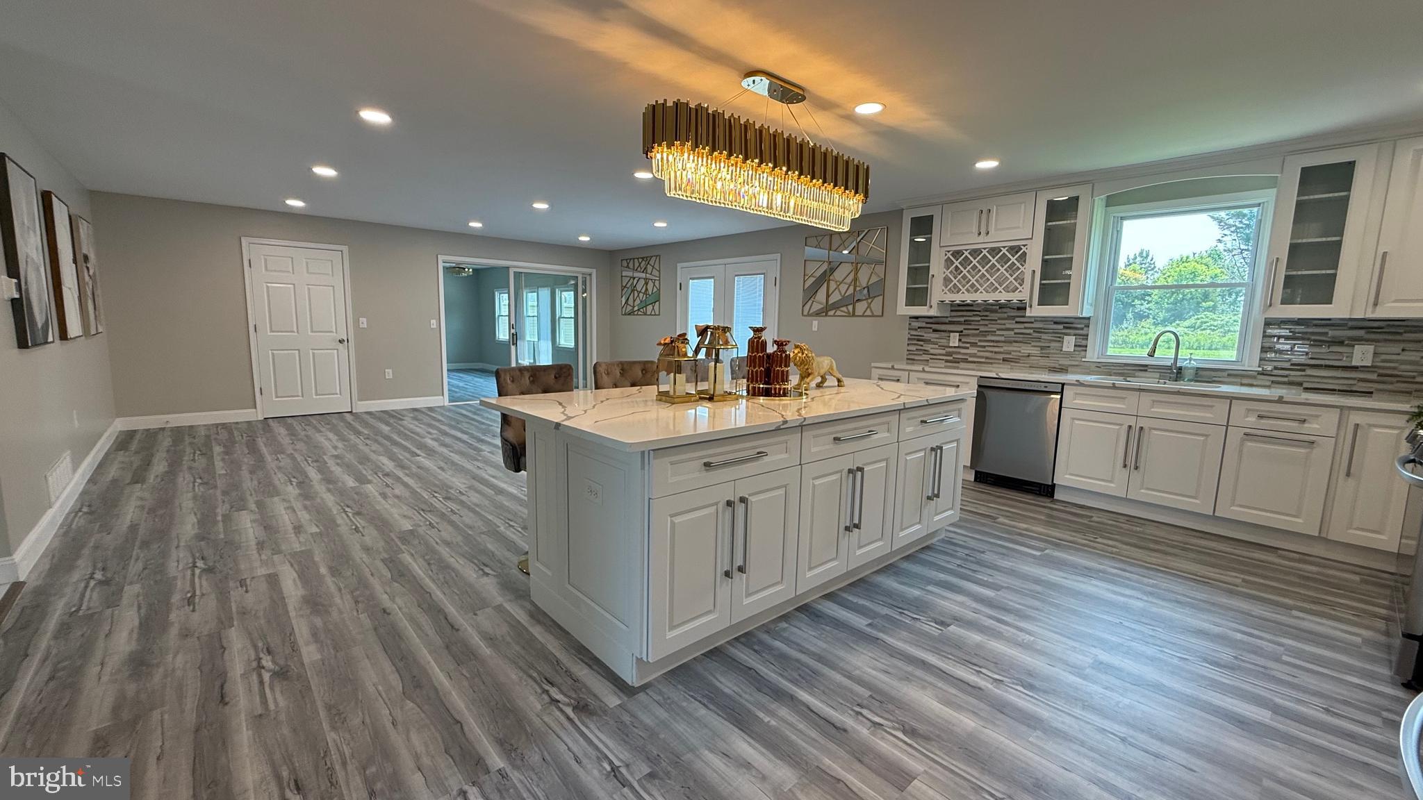 DERBY SHORES - Residential