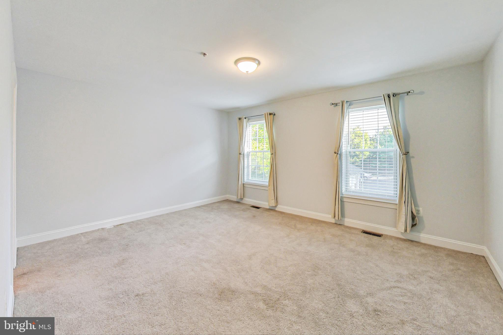 KENTLANDS - Residential Lease