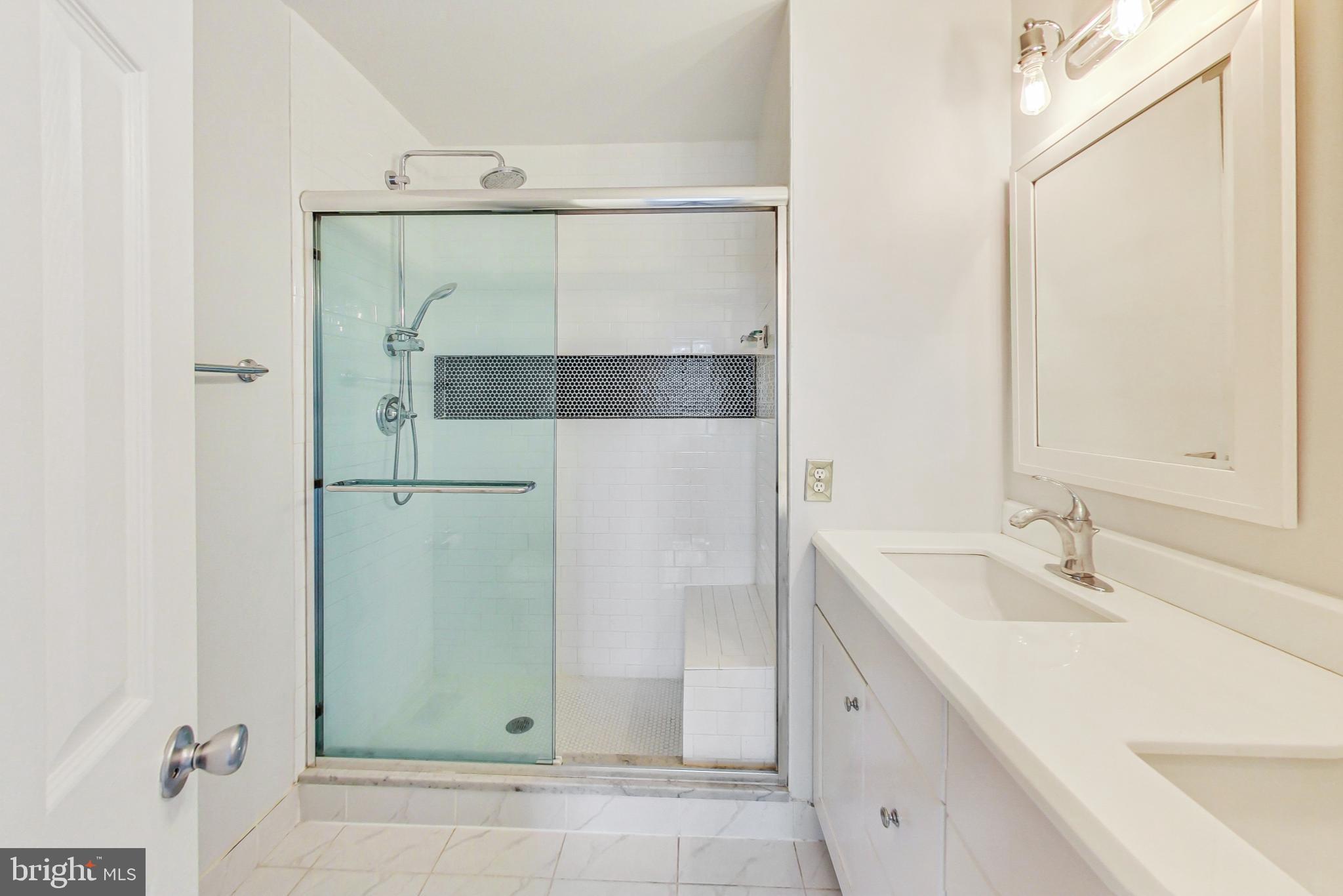 KENTLANDS - Residential Lease