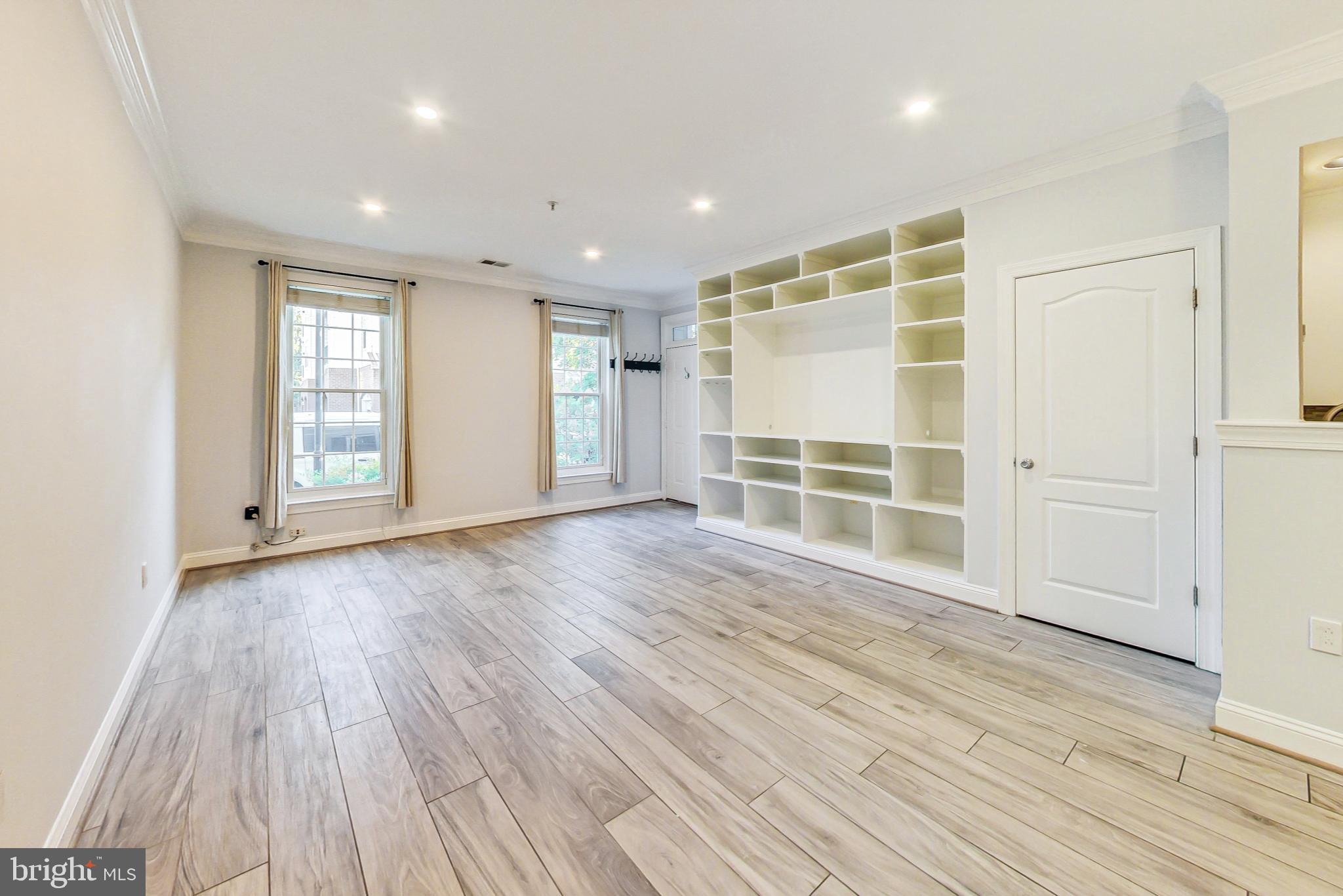 KENTLANDS - Residential Lease