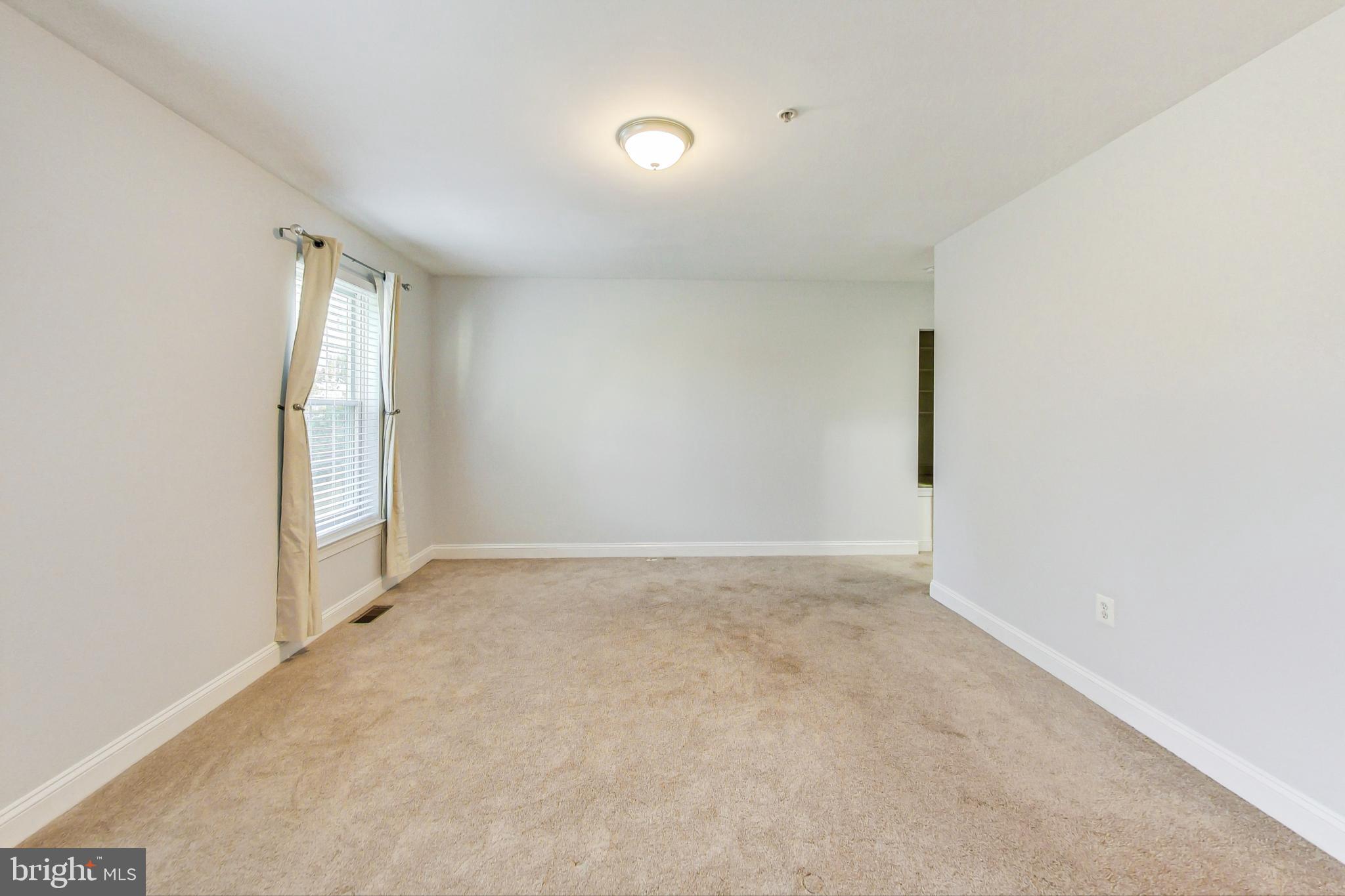 KENTLANDS - Residential Lease