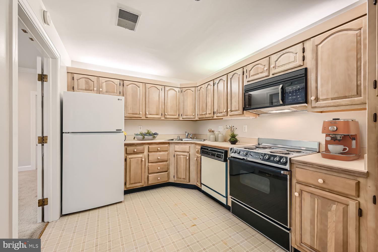 205 BRIGHTWOOD CLUB DRIVE 205