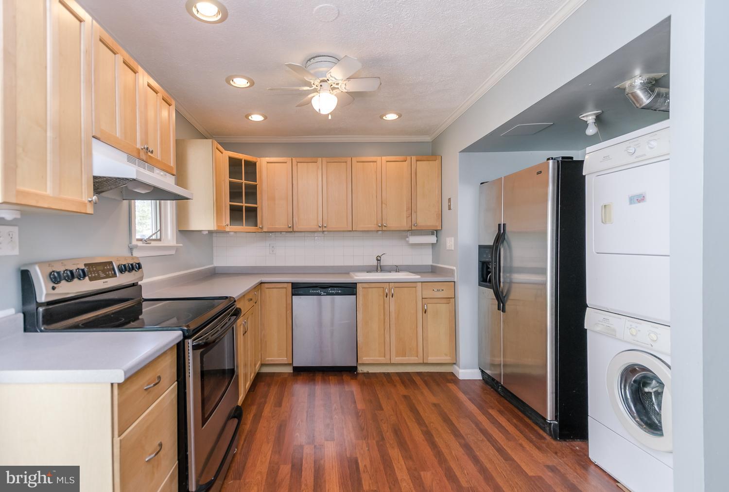 THE PROVINCES - Residential