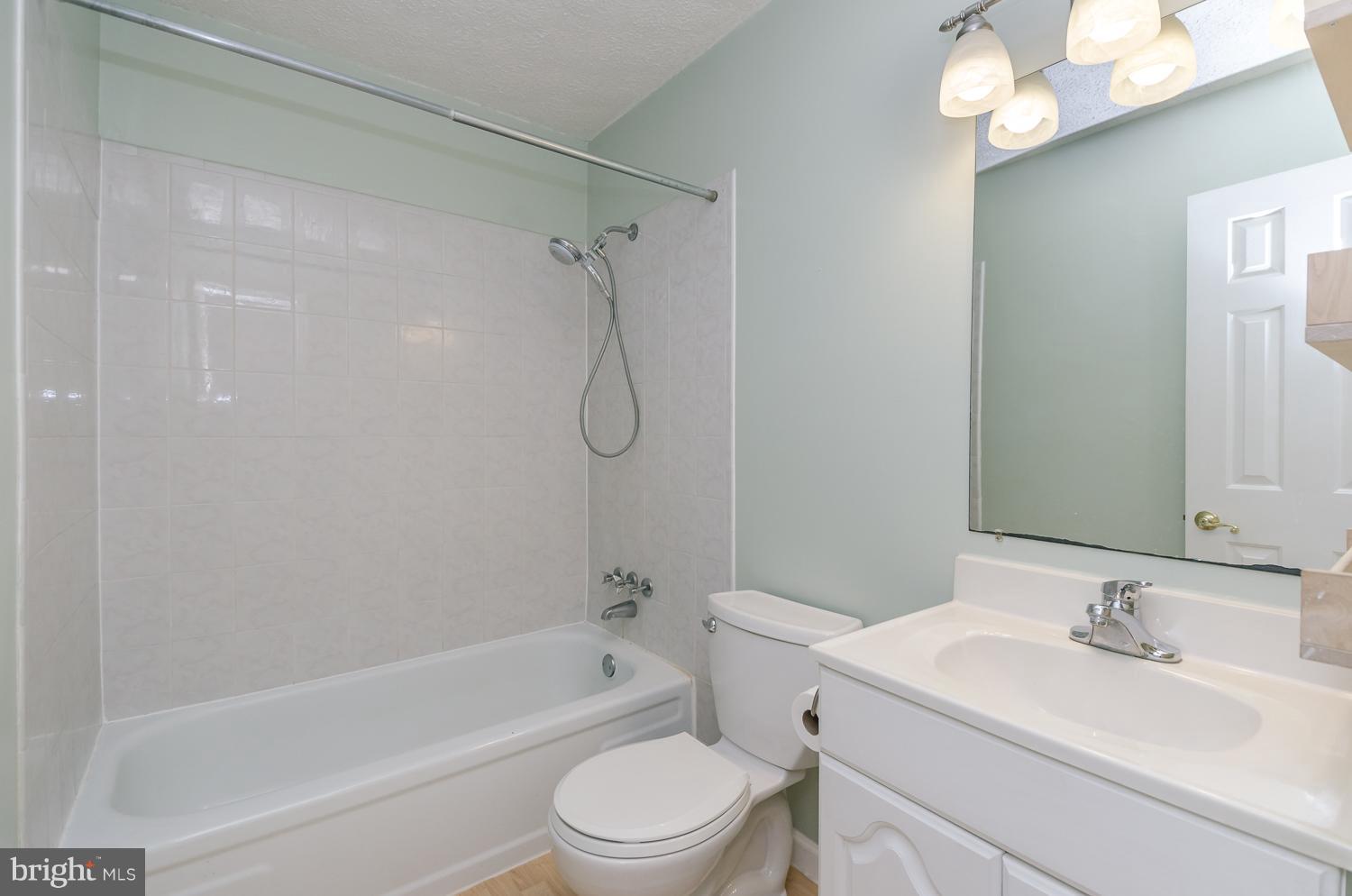 THE PROVINCES - Residential