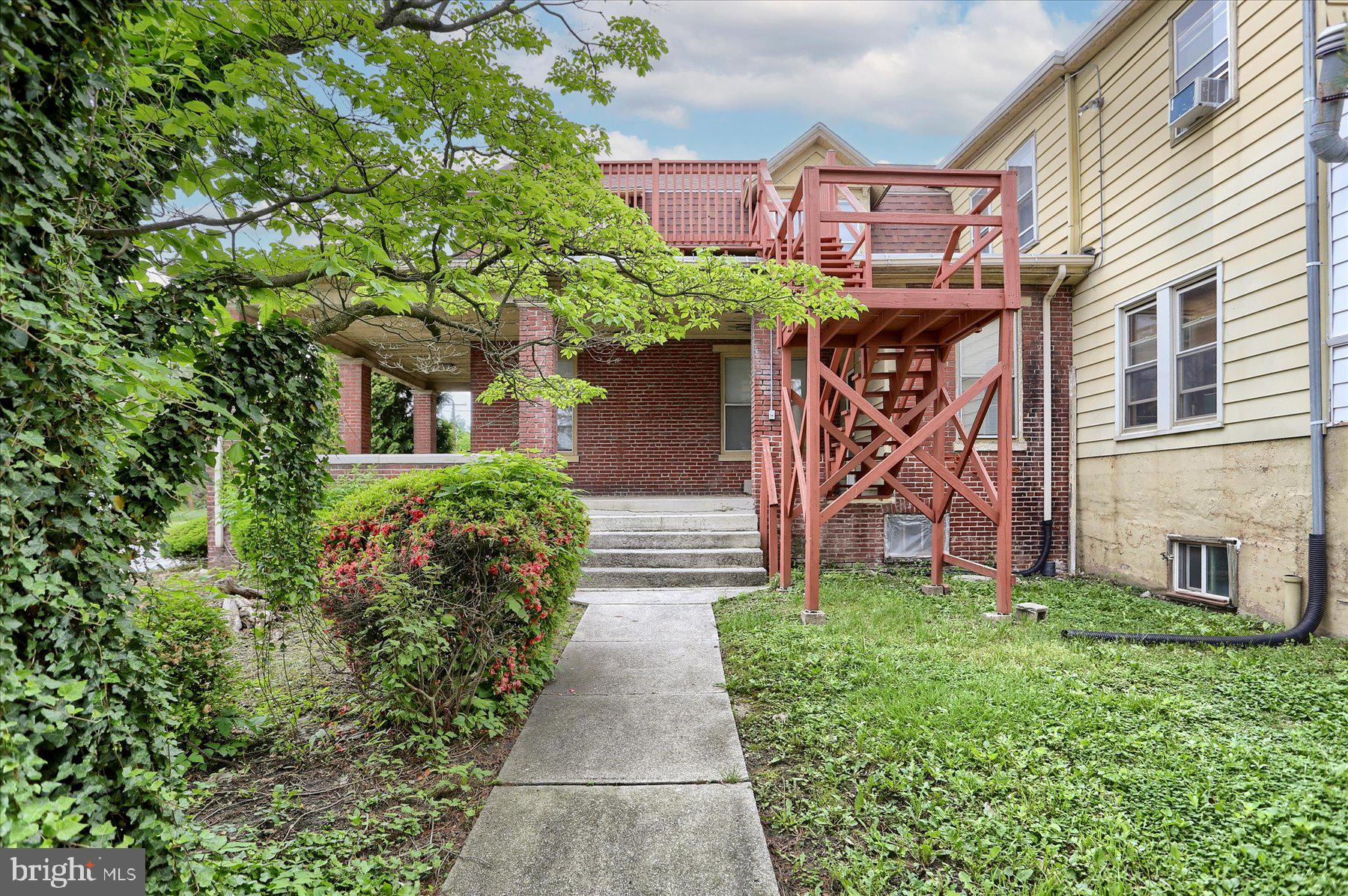 647 S 29TH STREET