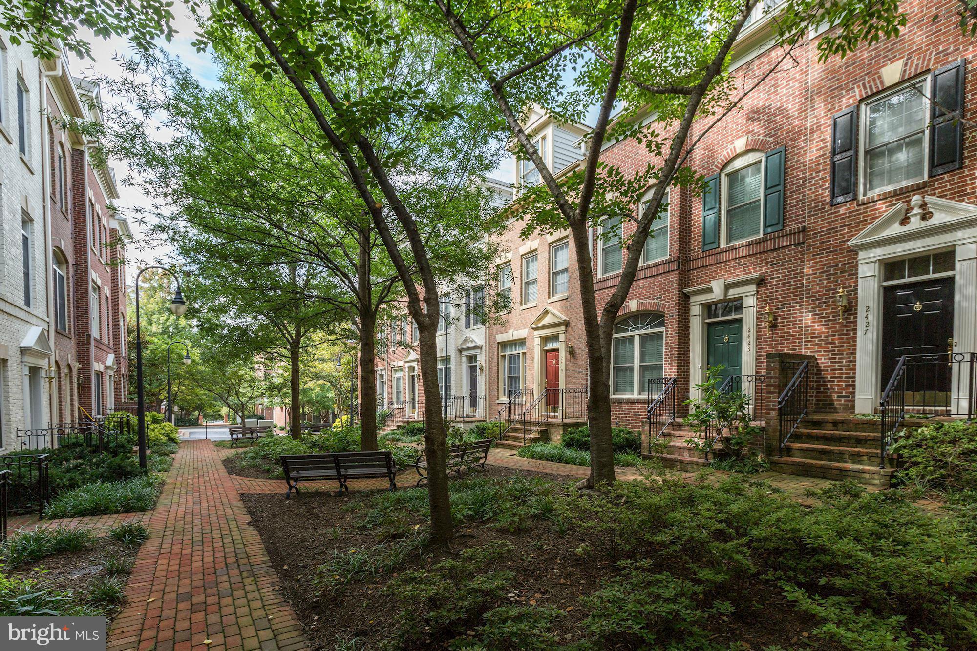 COURTHOUSE HILL - Residential