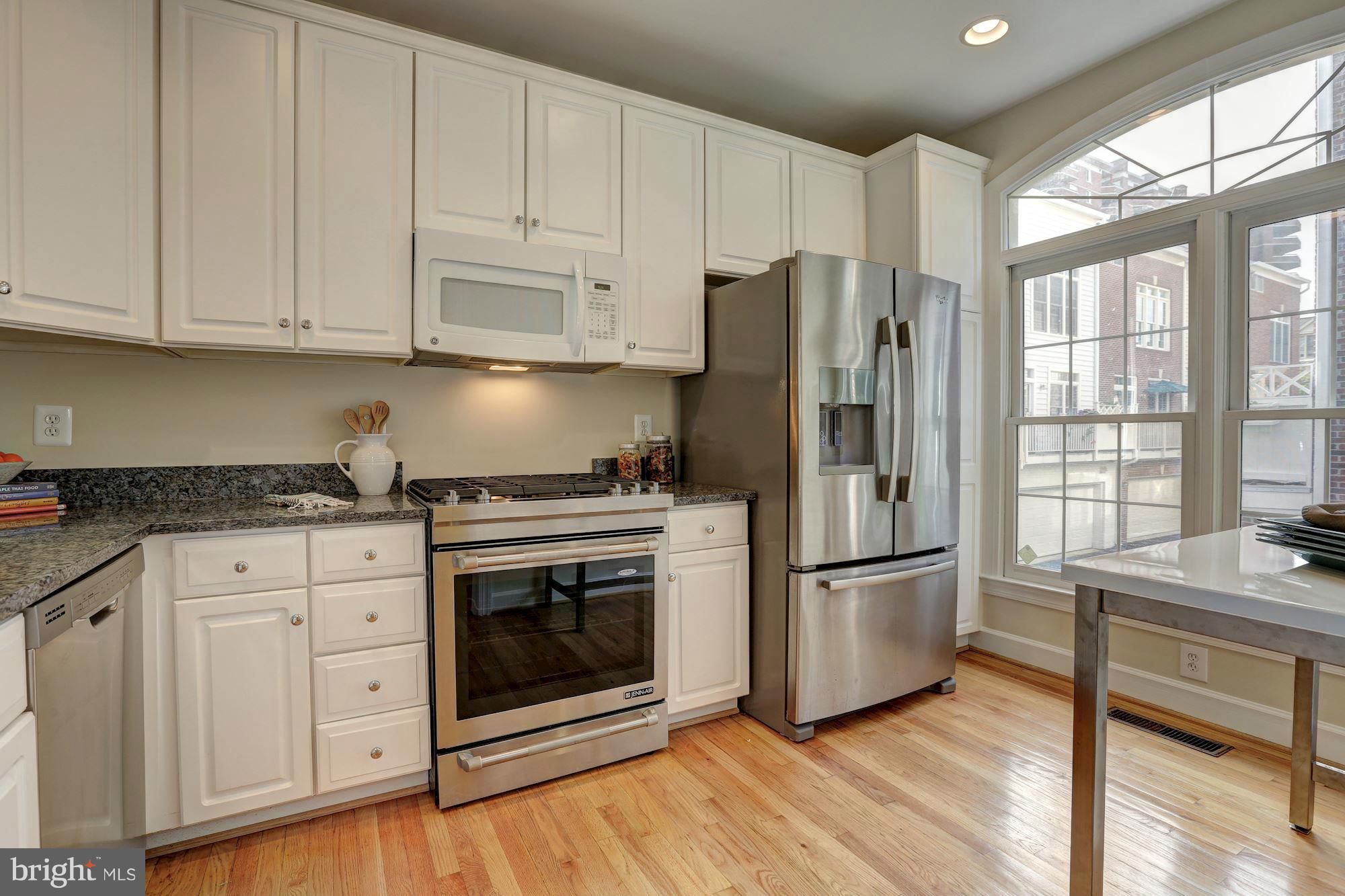 COURTHOUSE HILL - Residential