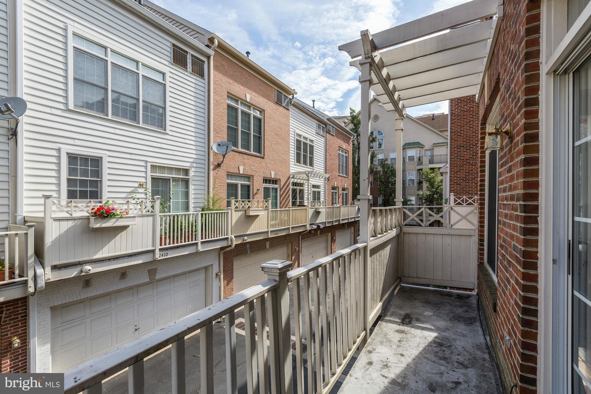 COURTHOUSE HILL - Residential