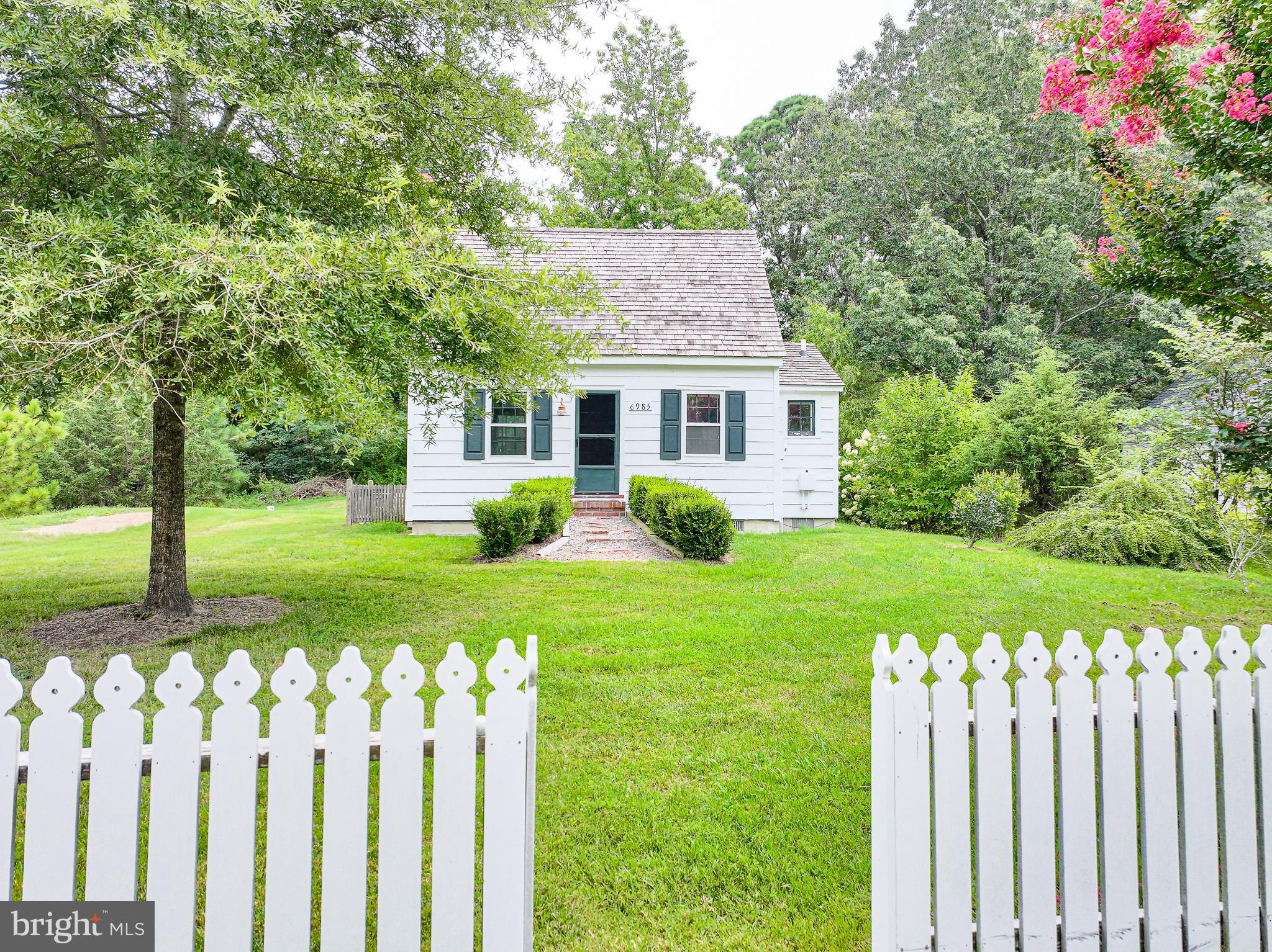 6985 LINDSAY LANE