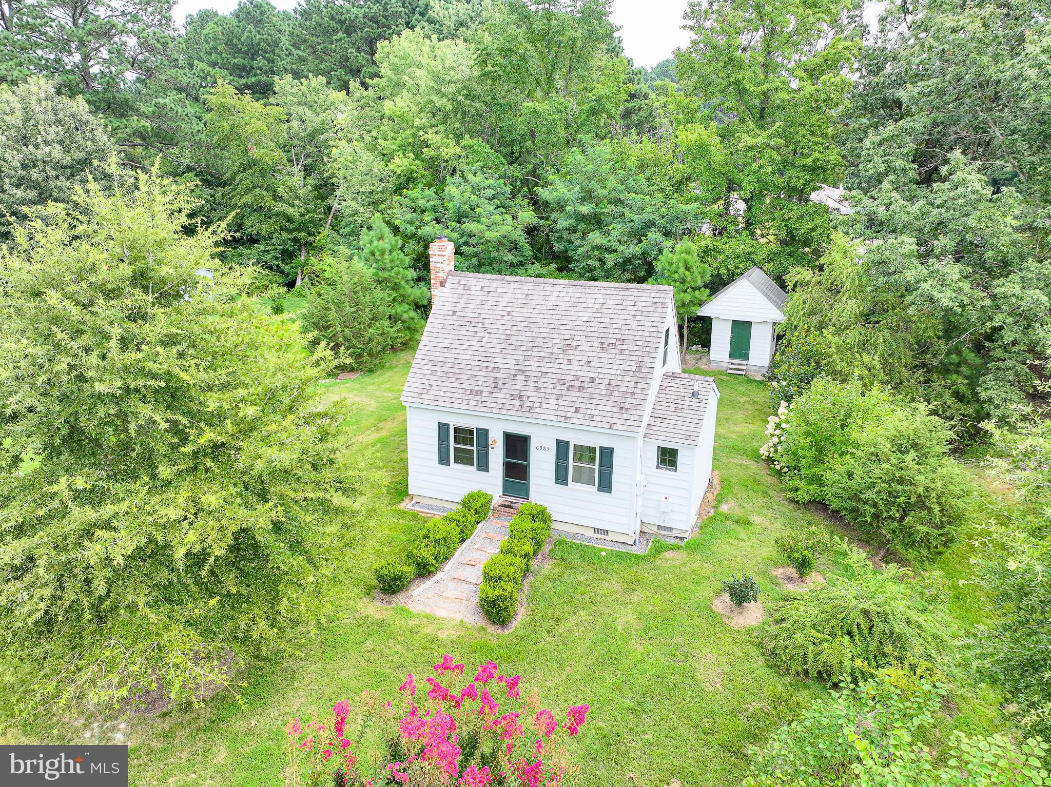6985 LINDSAY LANE