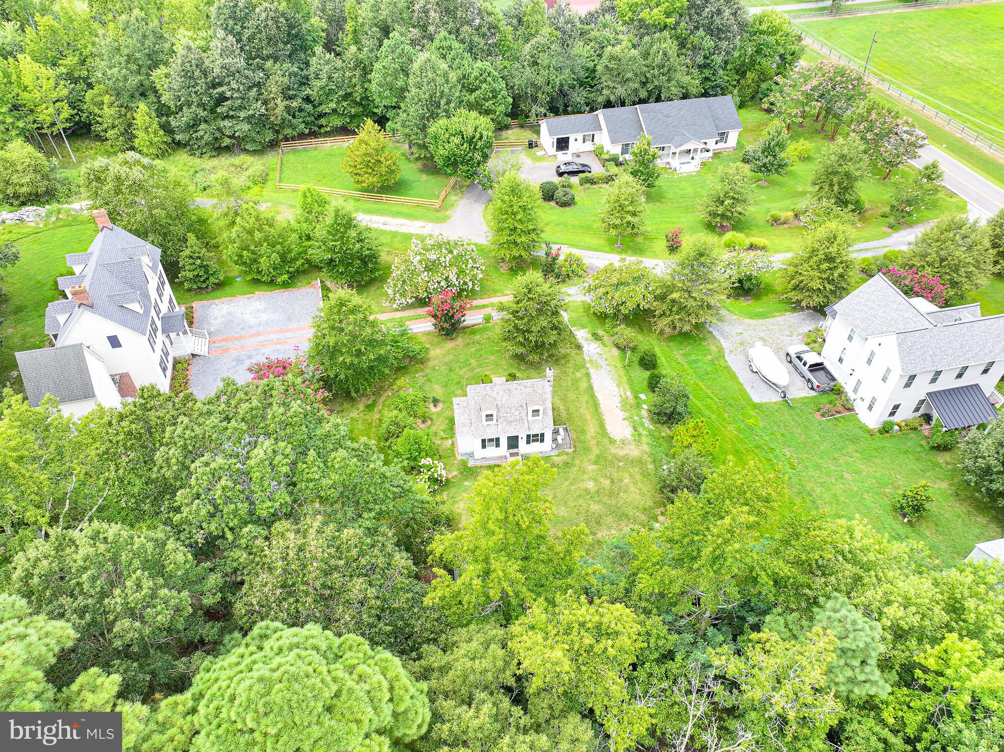 6985 LINDSAY LANE