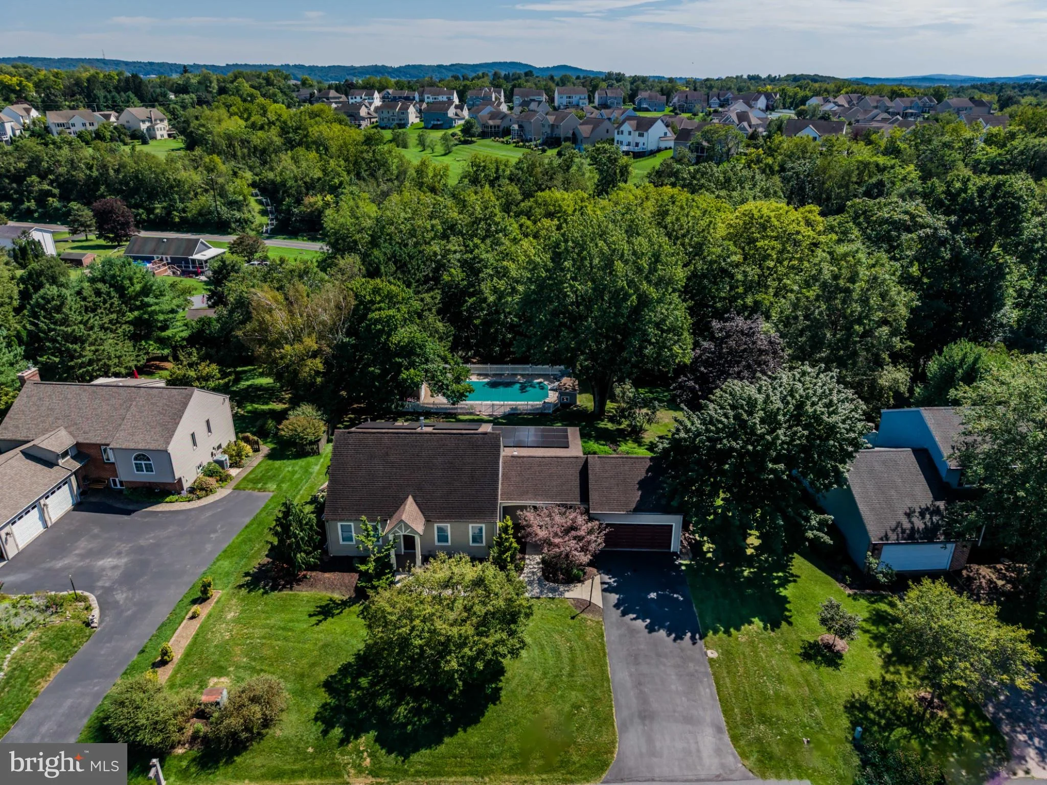 8 W Christopher Court, Hummelstown, PA, 17036