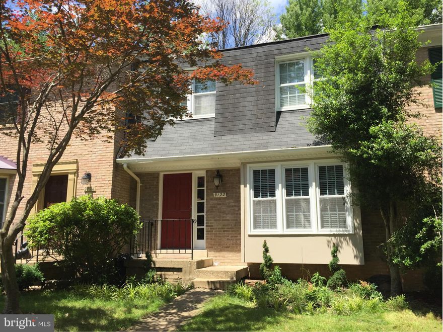 Renovated TH with 3bd & 3.5 ba located in heart of Springfield. Easy access to Fairfax County parkway, close to Metro bus stop, restaurants & shops. TH has new carpet, updated bathrooms, kitchen has been totally redone. MUST show.