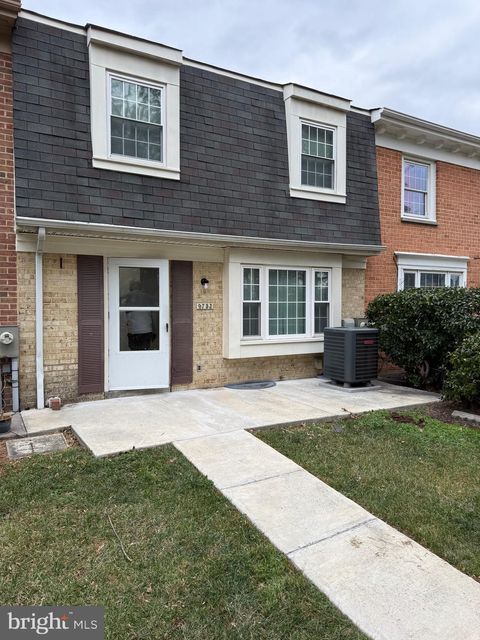 Townhouse For Rent - 9753 Whiskey Run<br/> LAUREL, MD 20723
