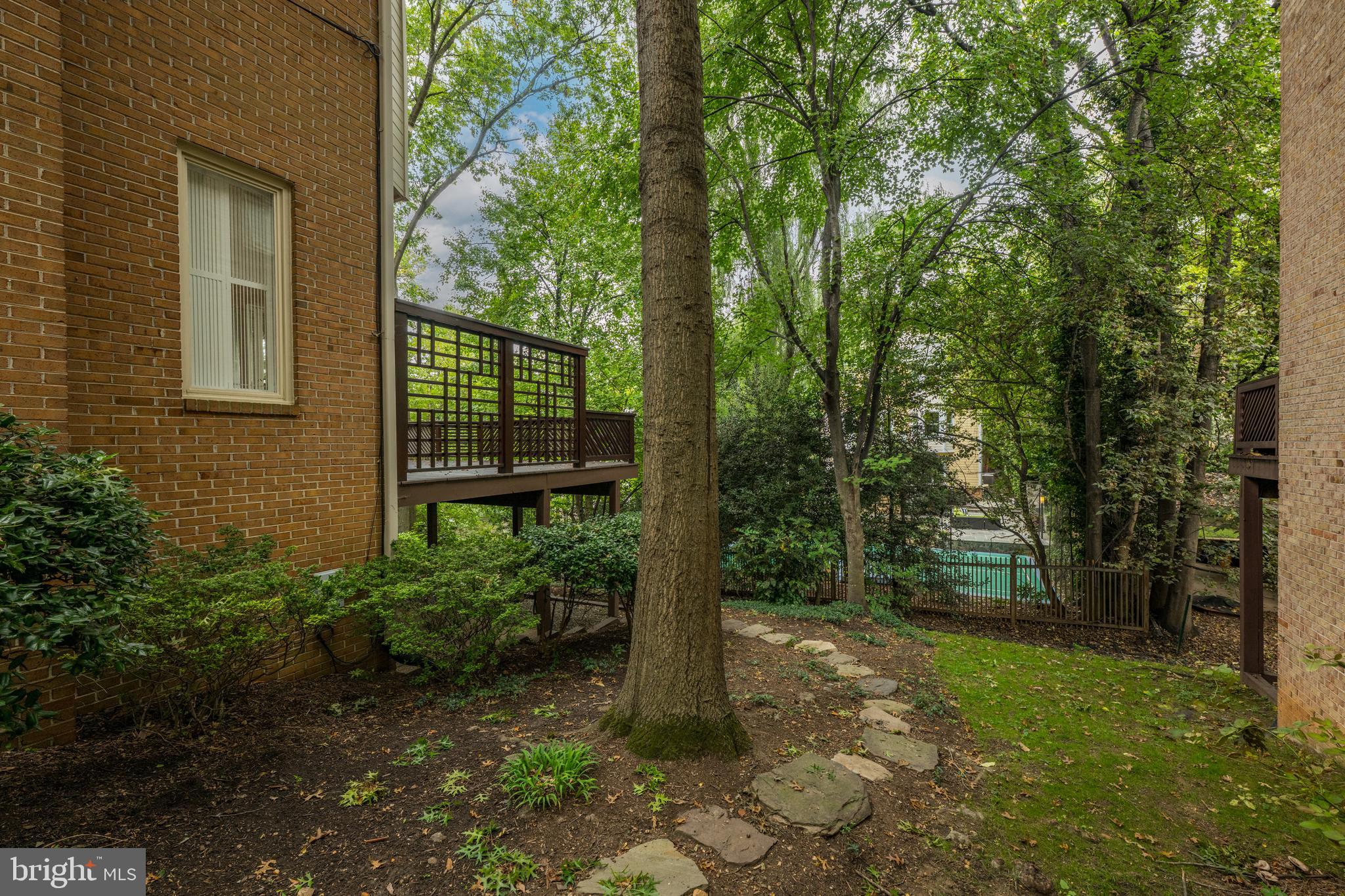 BERKLEY - Residential