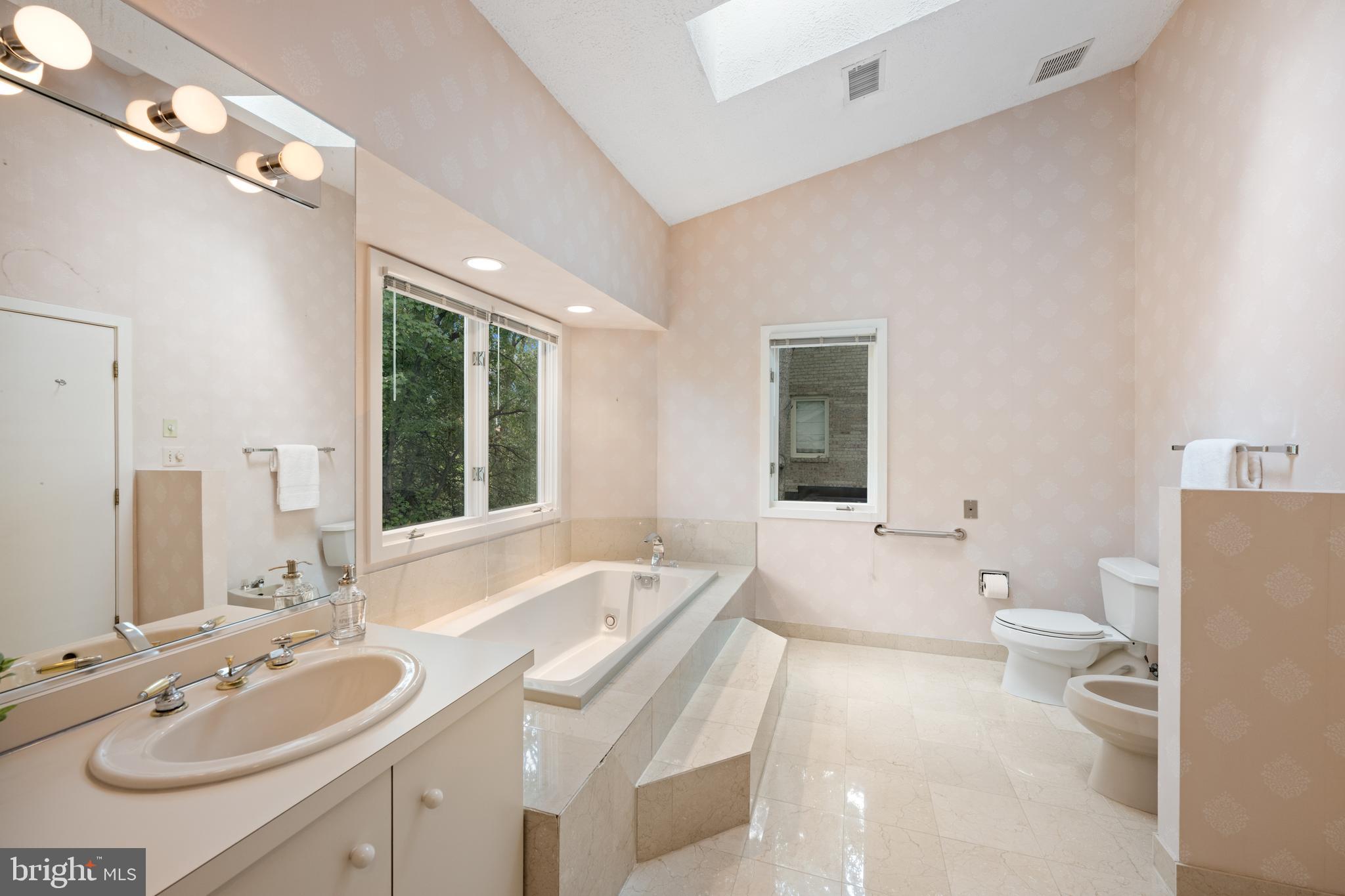 BERKLEY - Residential