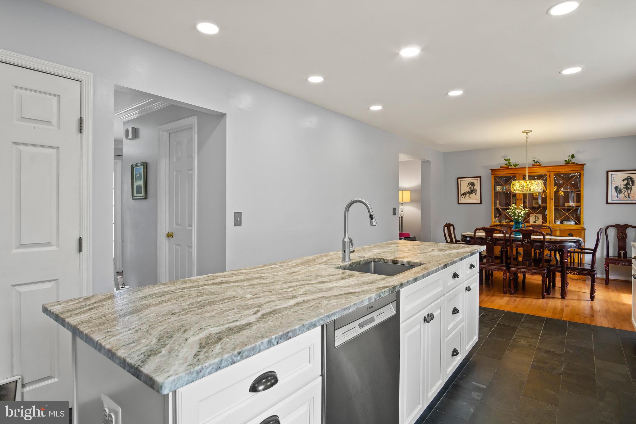 POTOMAC CROSSING - Residential