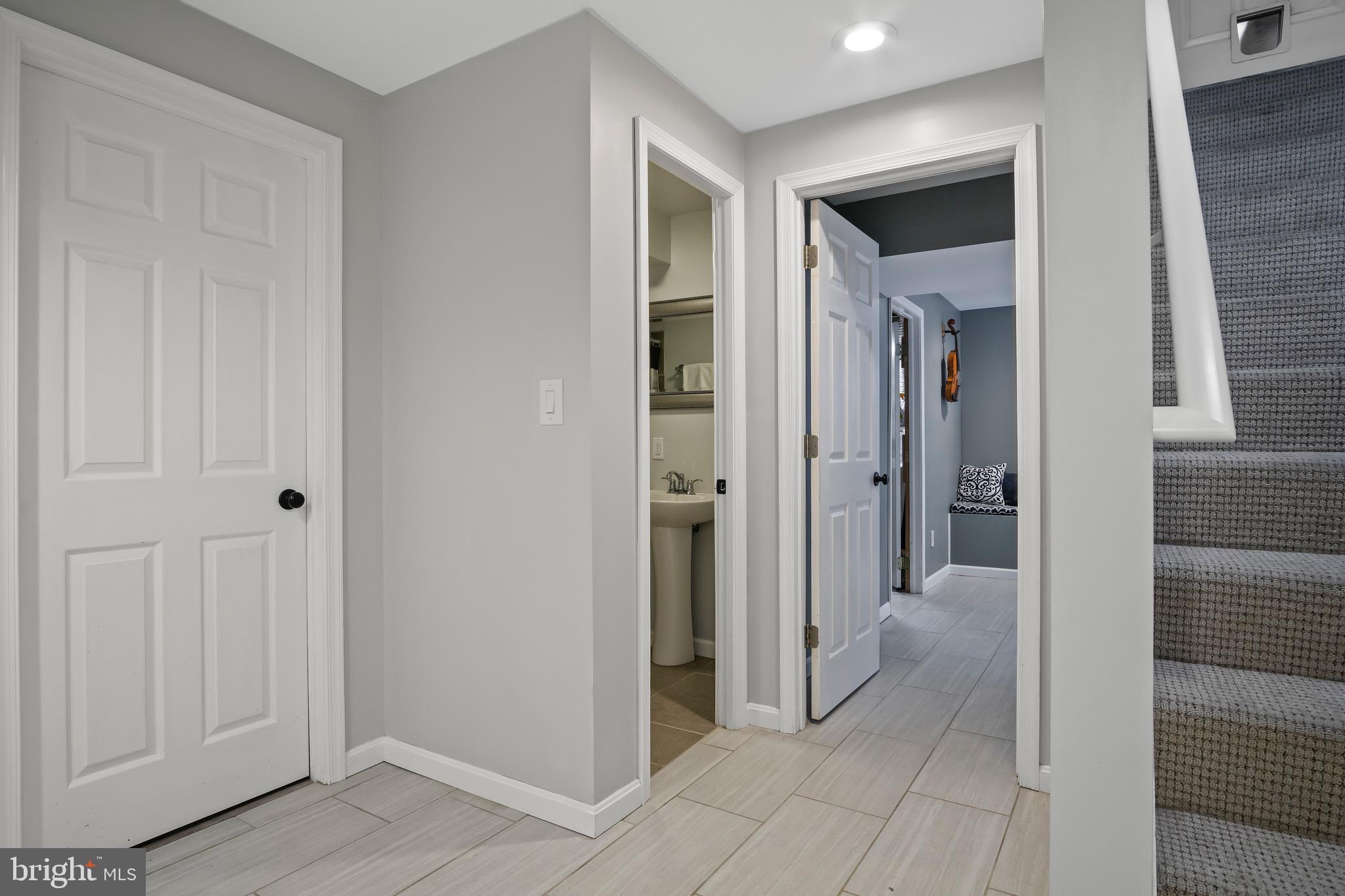 POTOMAC CROSSING - Residential