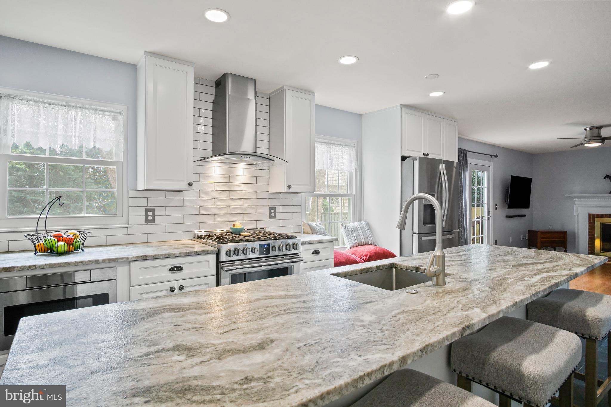 POTOMAC CROSSING - Residential