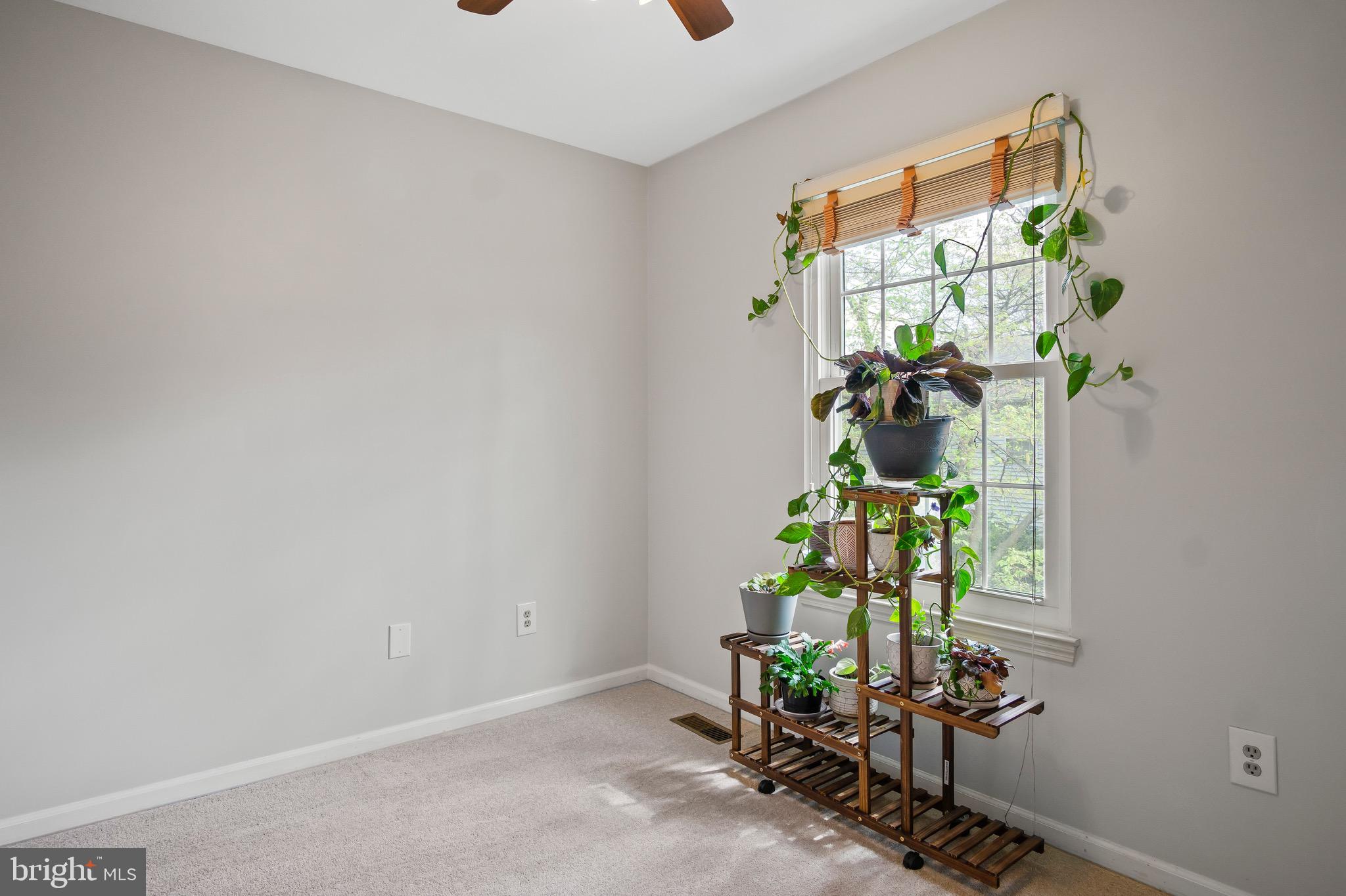 POTOMAC CROSSING - Residential