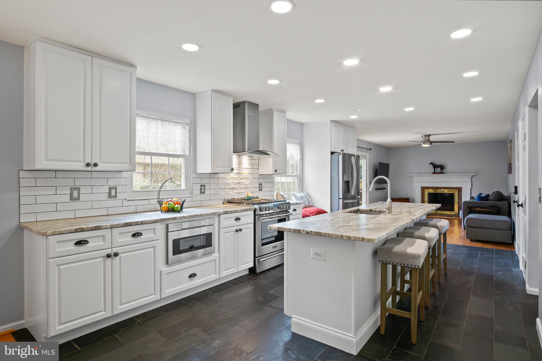 POTOMAC CROSSING - Residential