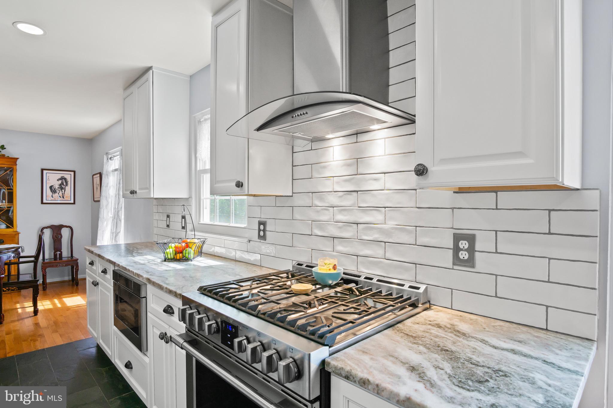 POTOMAC CROSSING - Residential