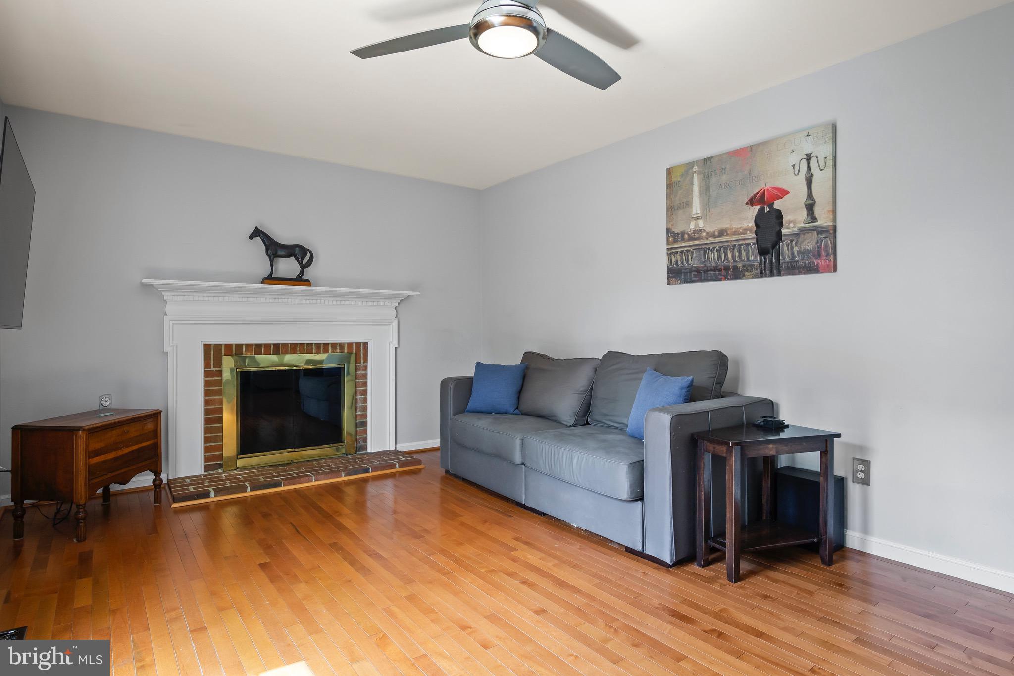 POTOMAC CROSSING - Residential