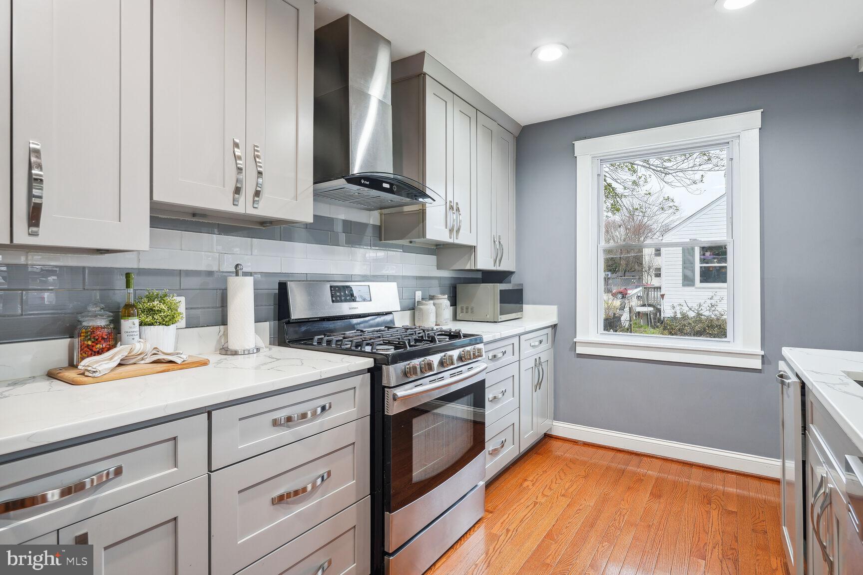 WEST LAWN - Residential