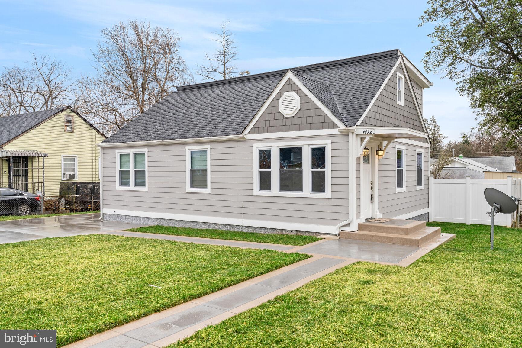 WEST LAWN - Residential