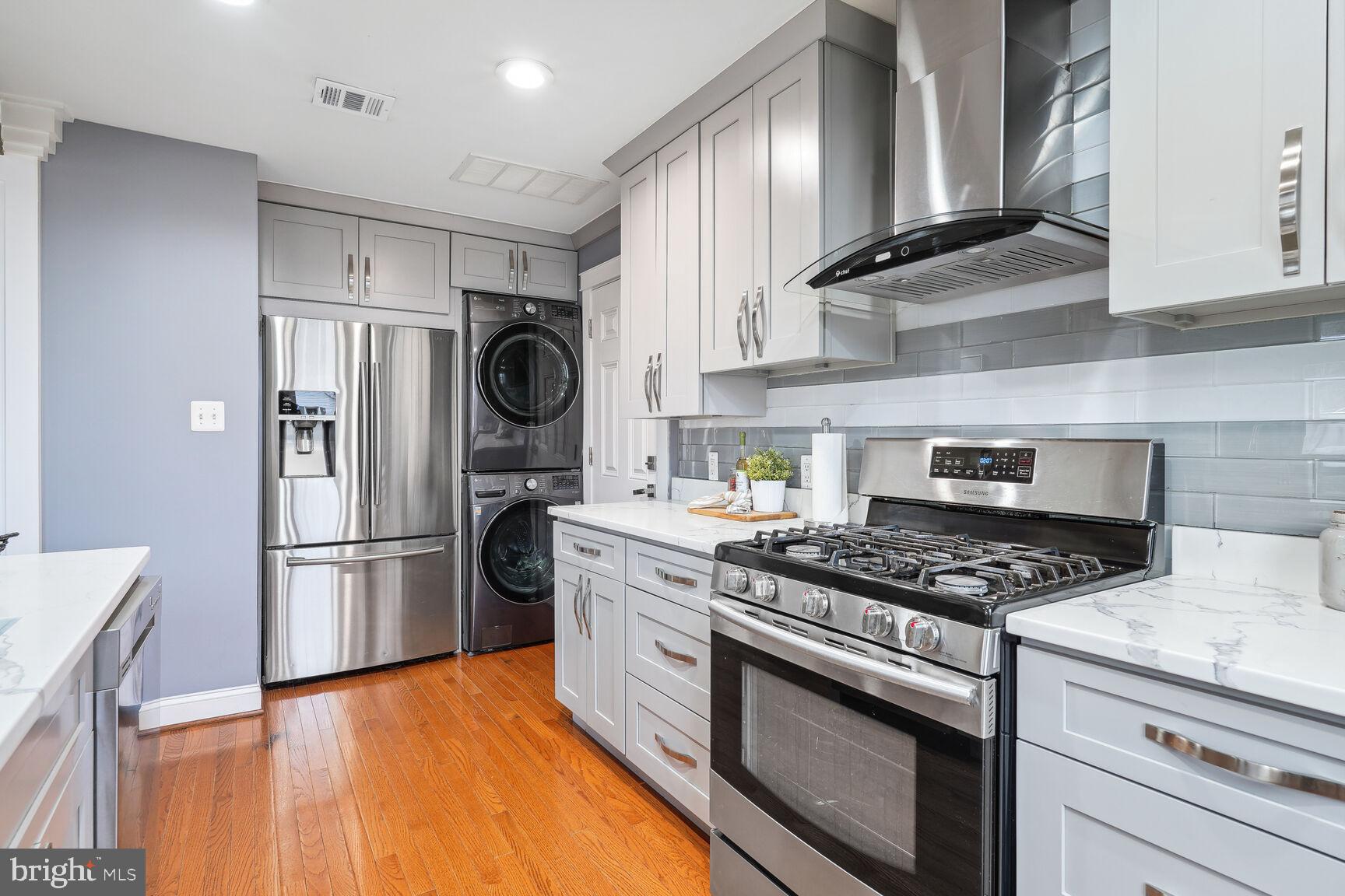 WEST LAWN - Residential