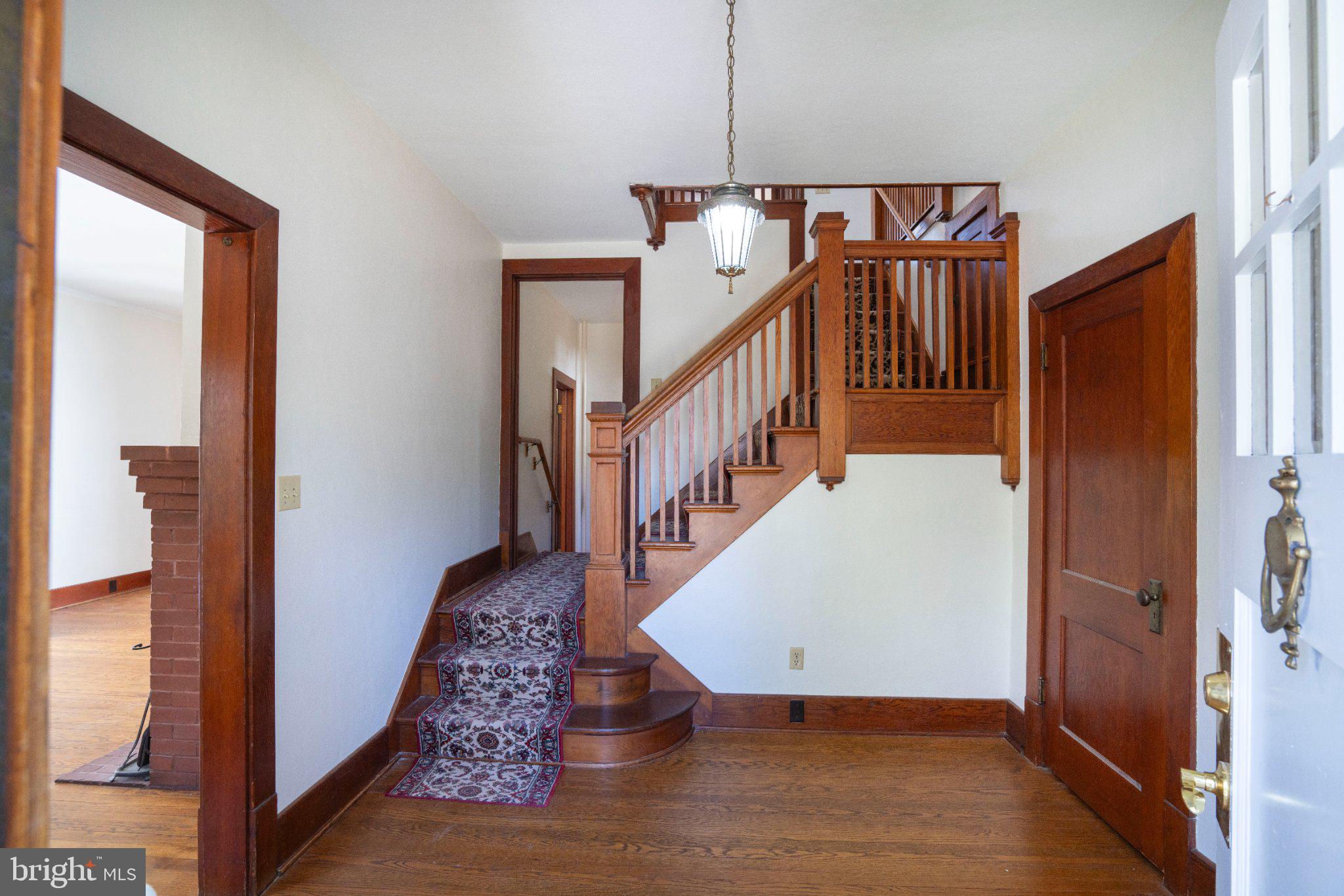 501 W FAIRMOUNT AVENUE