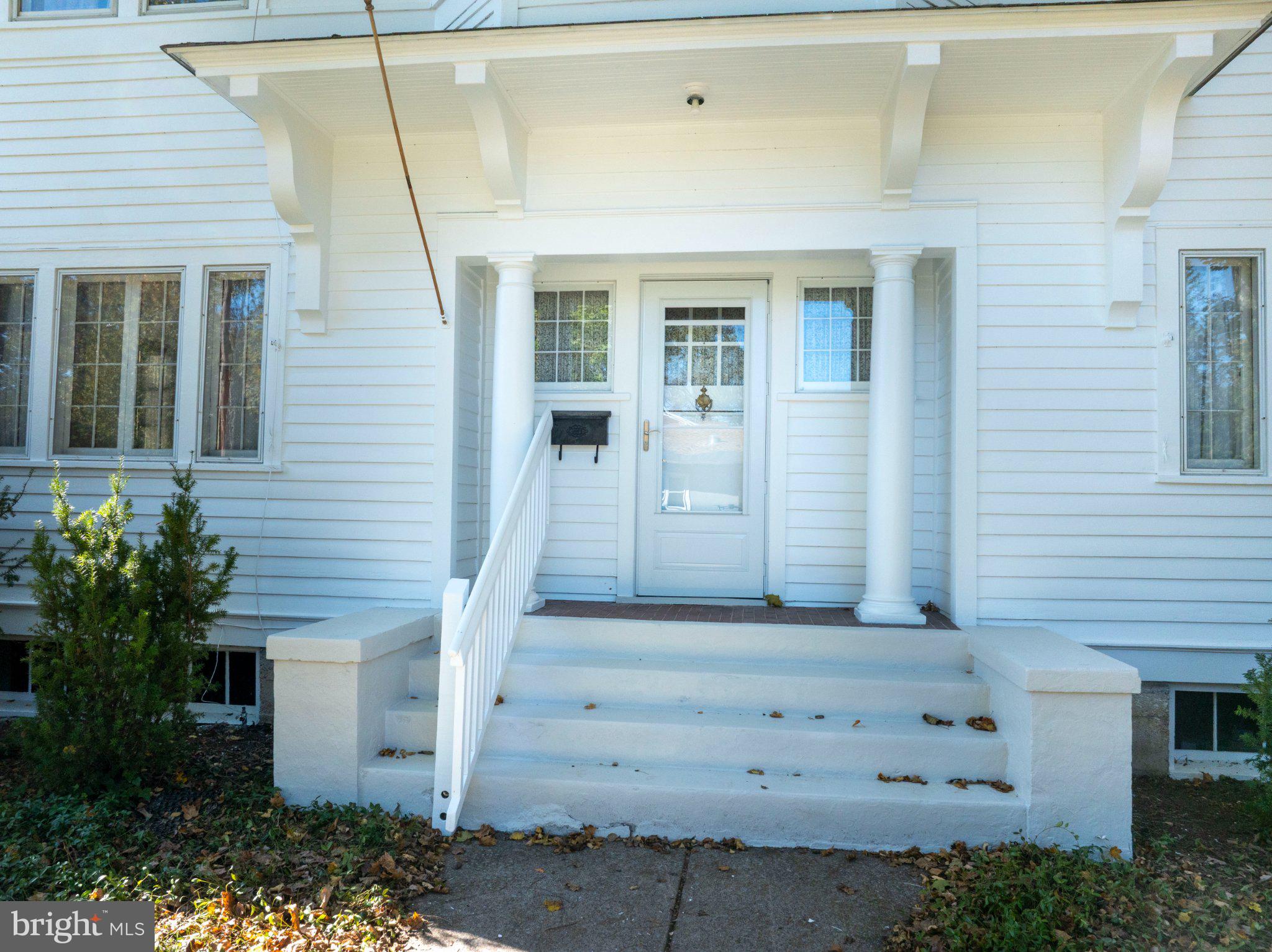501 W FAIRMOUNT AVENUE