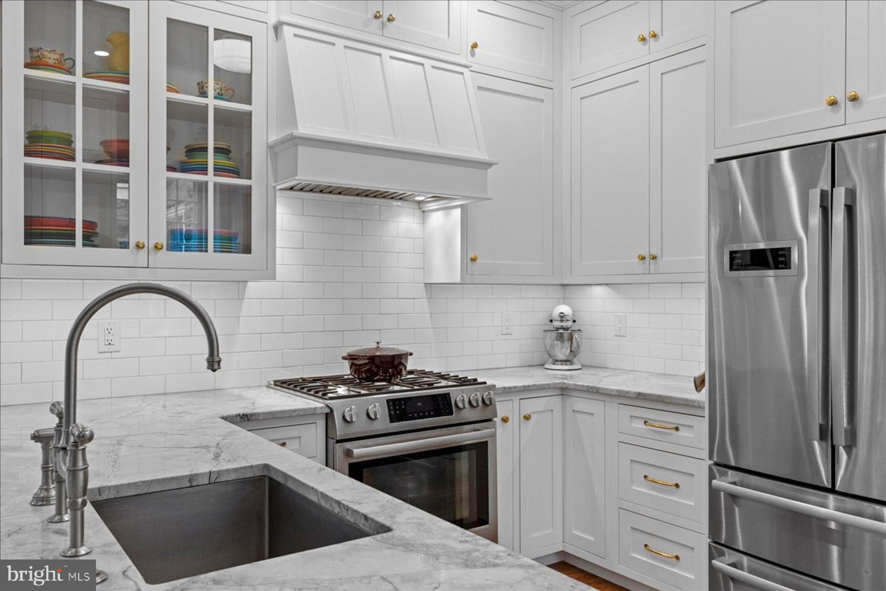 CHESTNUT HILL - Residential