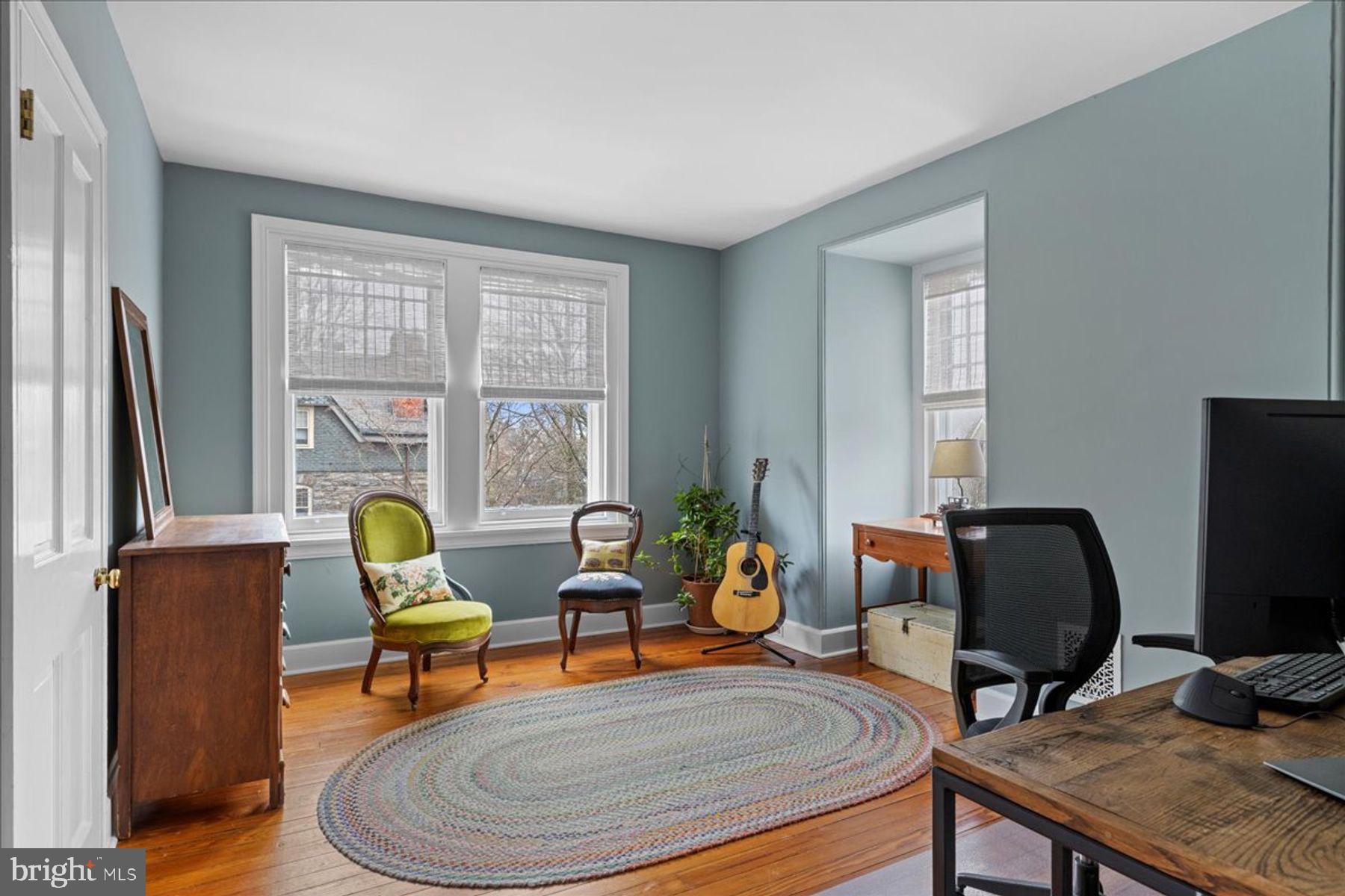 CHESTNUT HILL - Residential