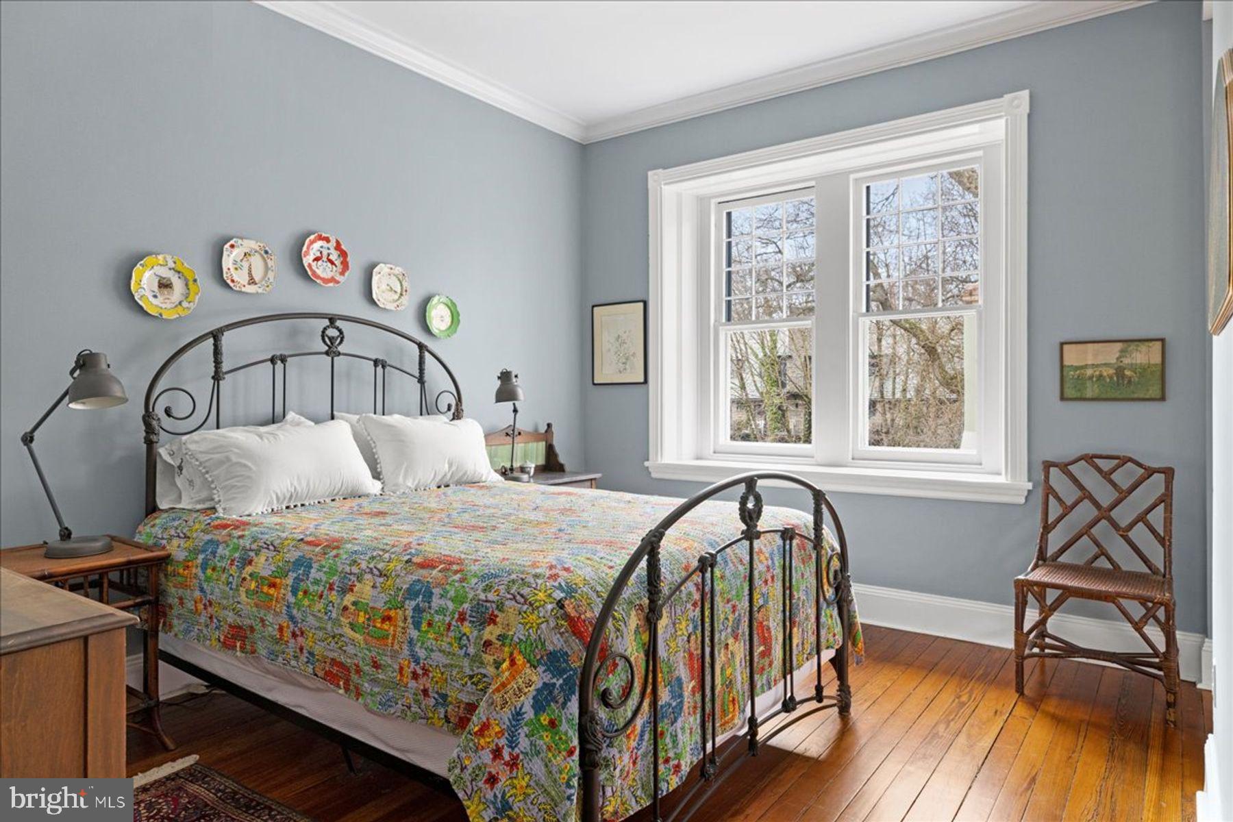 CHESTNUT HILL - Residential