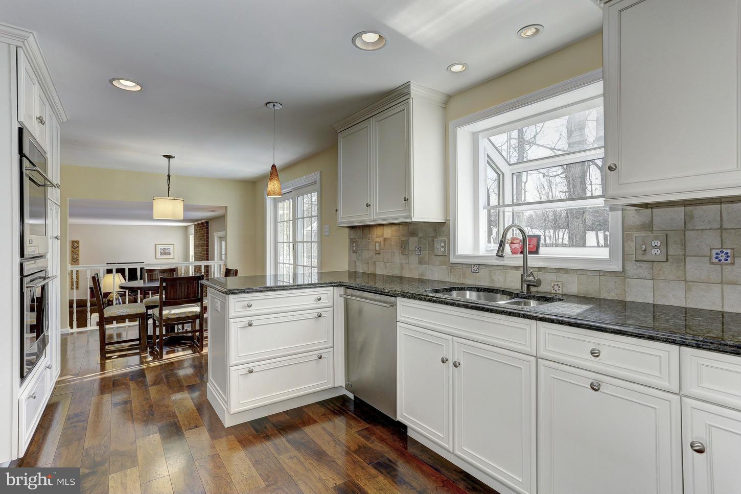 VILLAGE OF HICKORY RIDGE - Residential