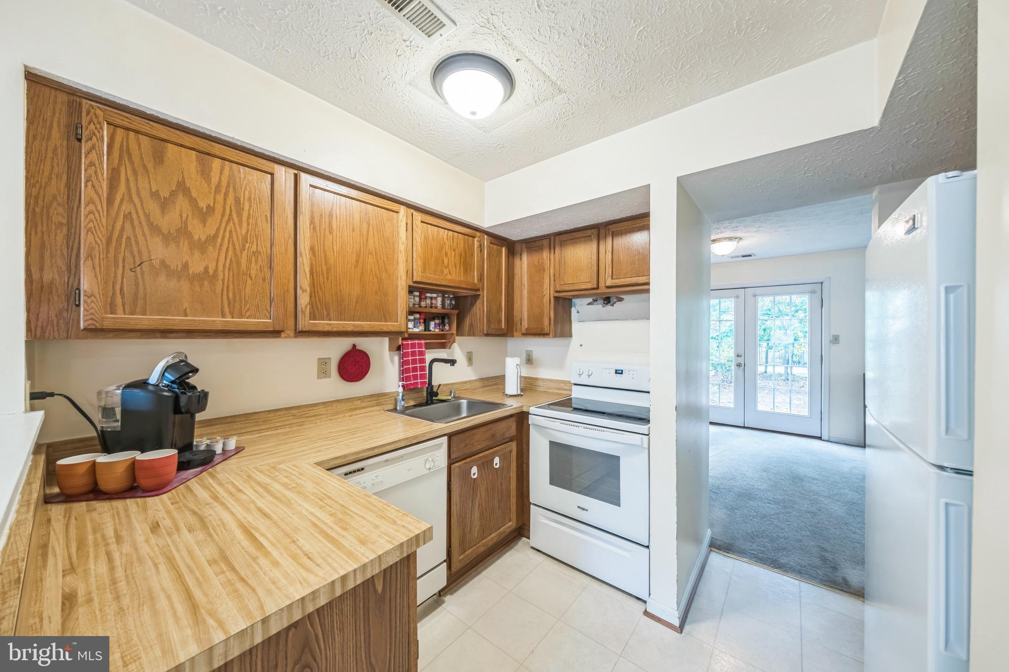 WESTLAKE VILLAGE - Residential