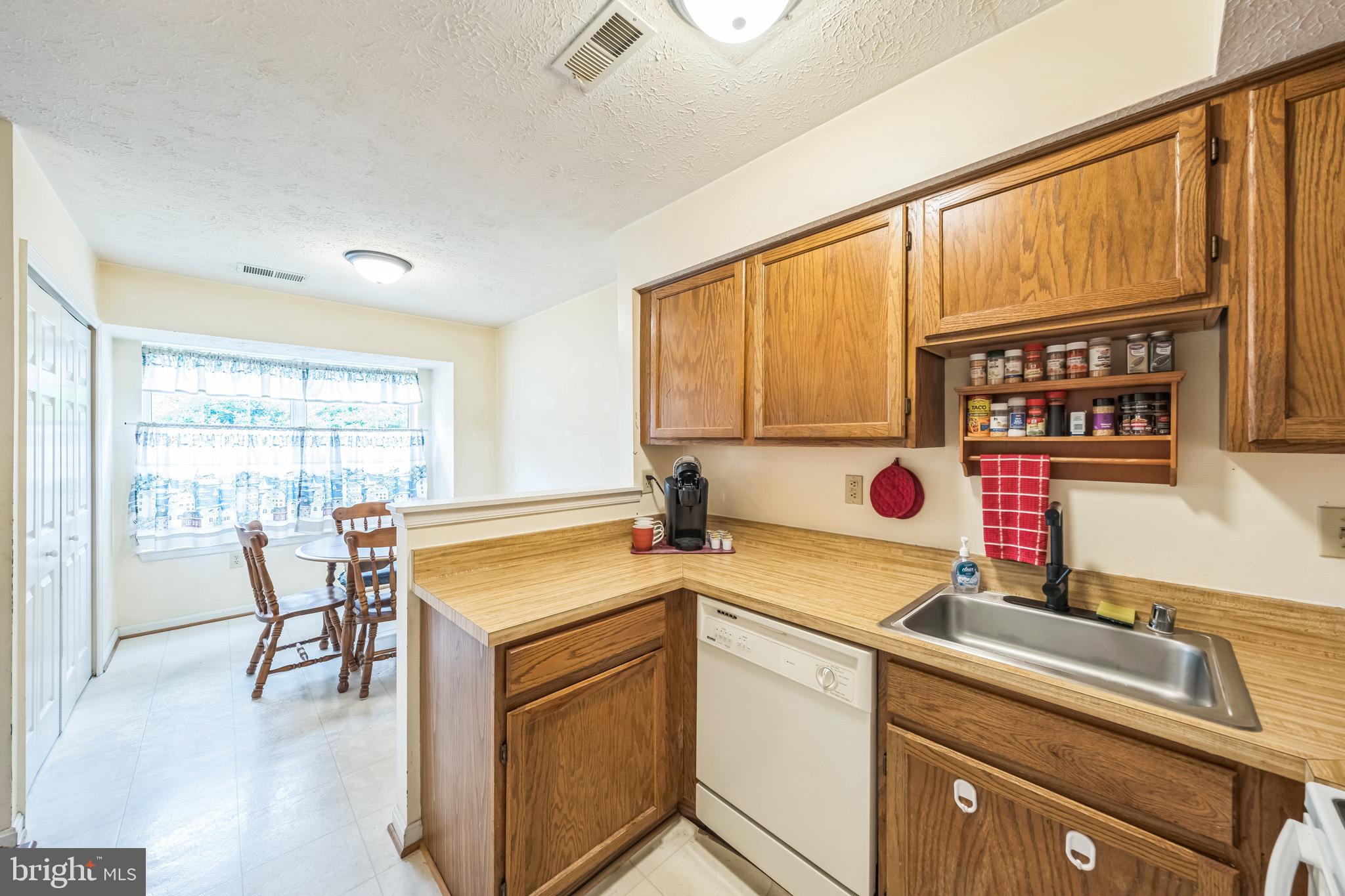 WESTLAKE VILLAGE - Residential