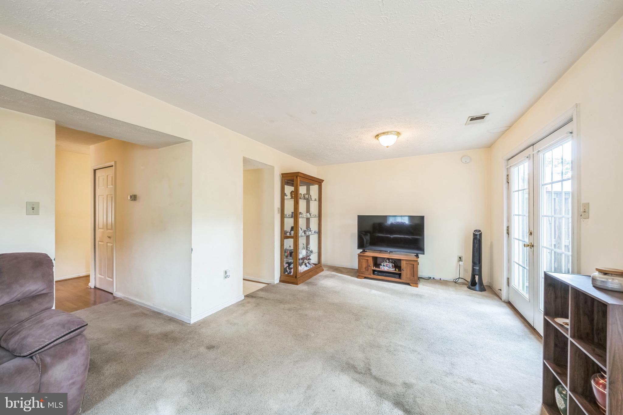 WESTLAKE VILLAGE - Residential