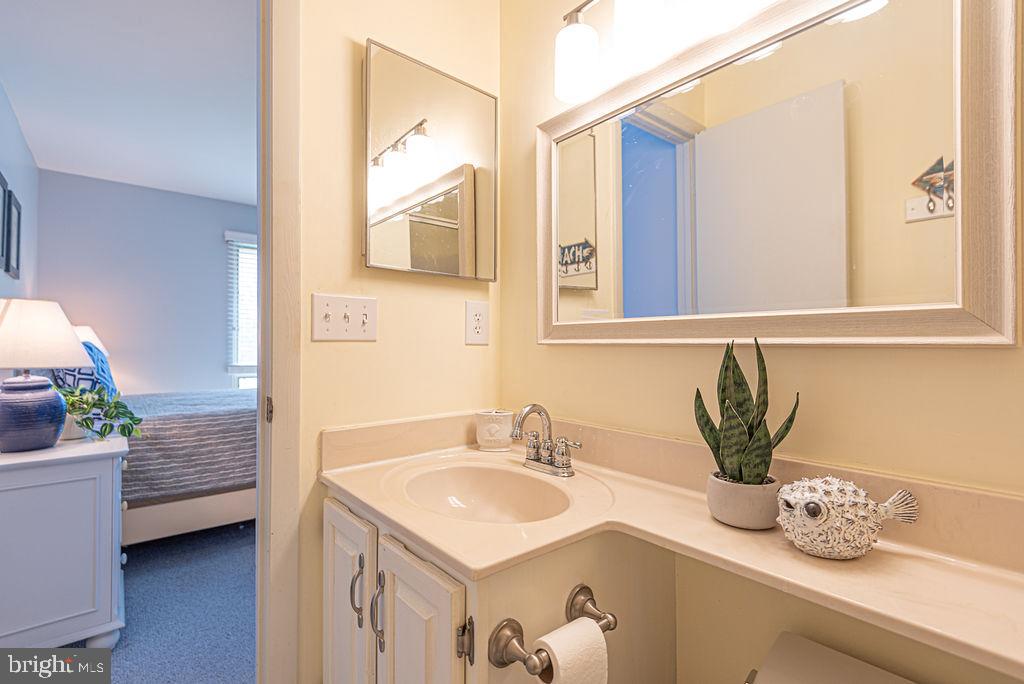 SEA COLONY WEST - Residential