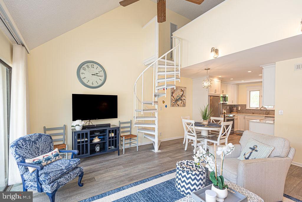 SEA COLONY WEST - Residential