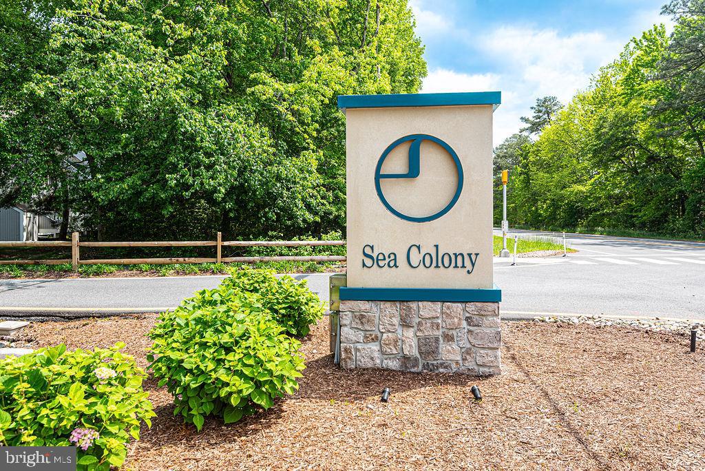 SEA COLONY WEST - Residential