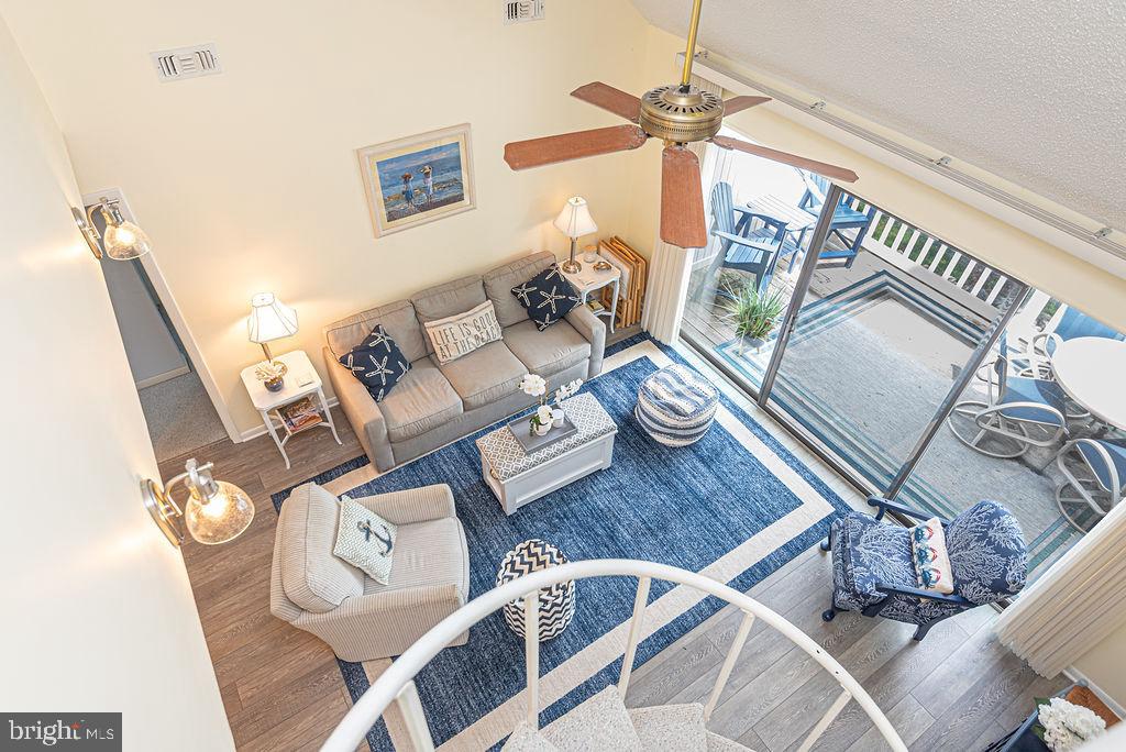 SEA COLONY WEST - Residential